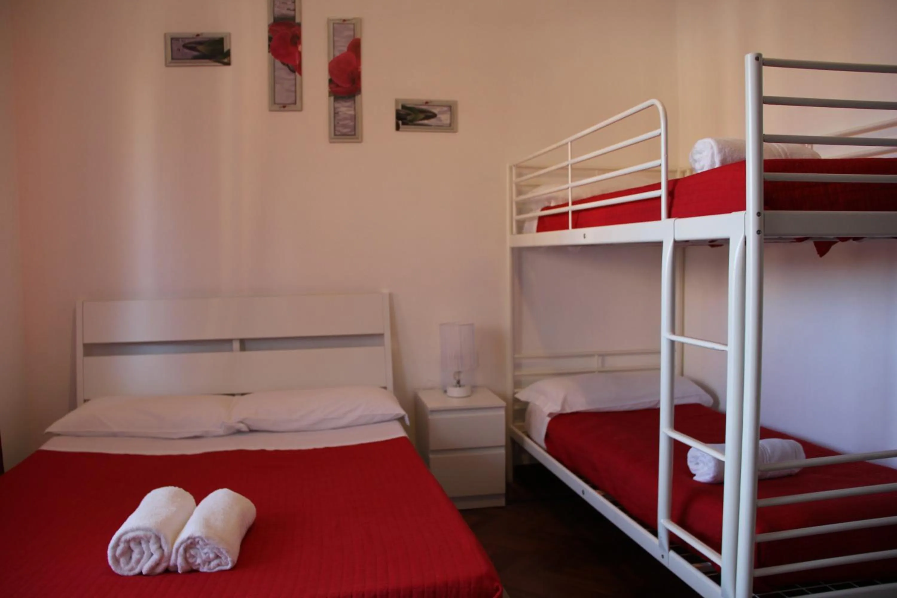 Bed in Domus Vatican Holiday's