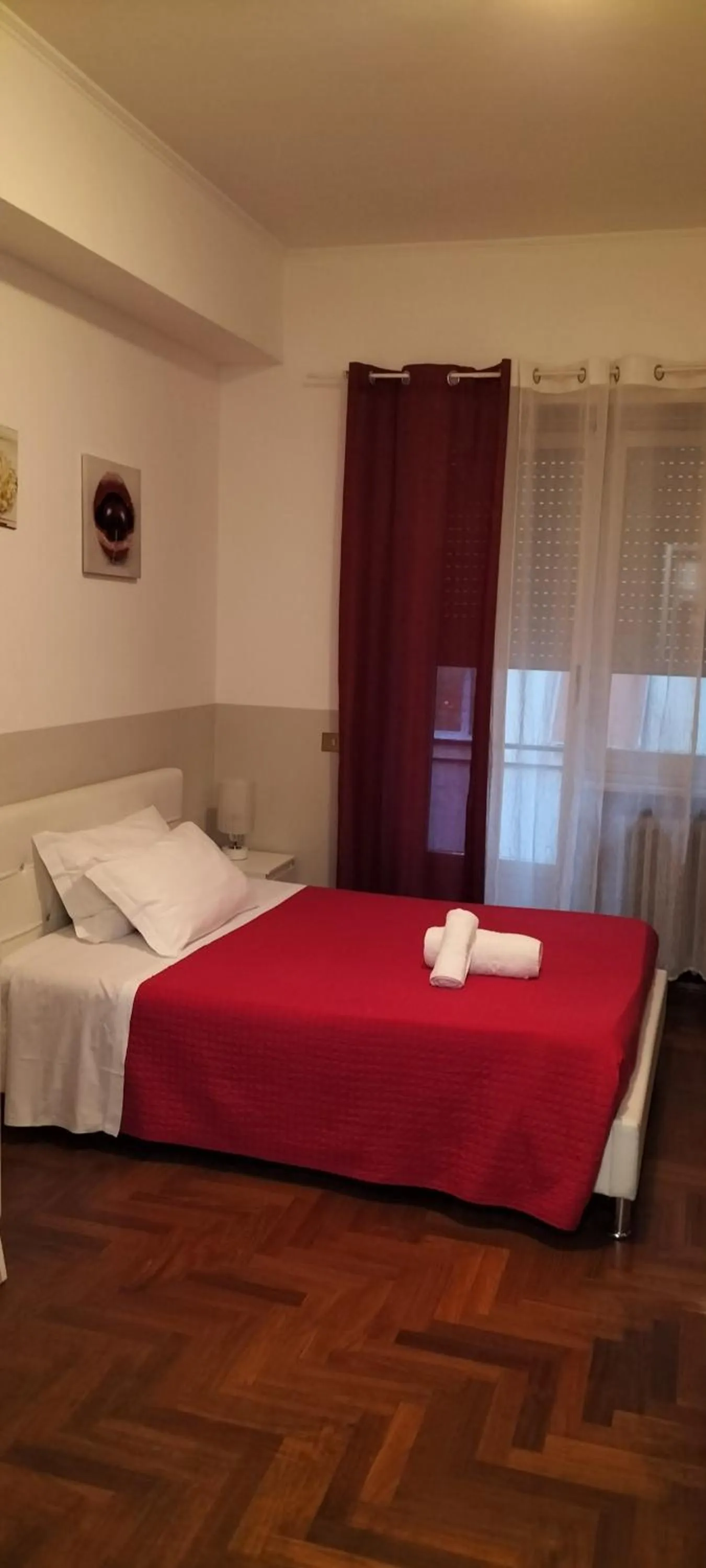 Bed in Domus Vatican Holiday's