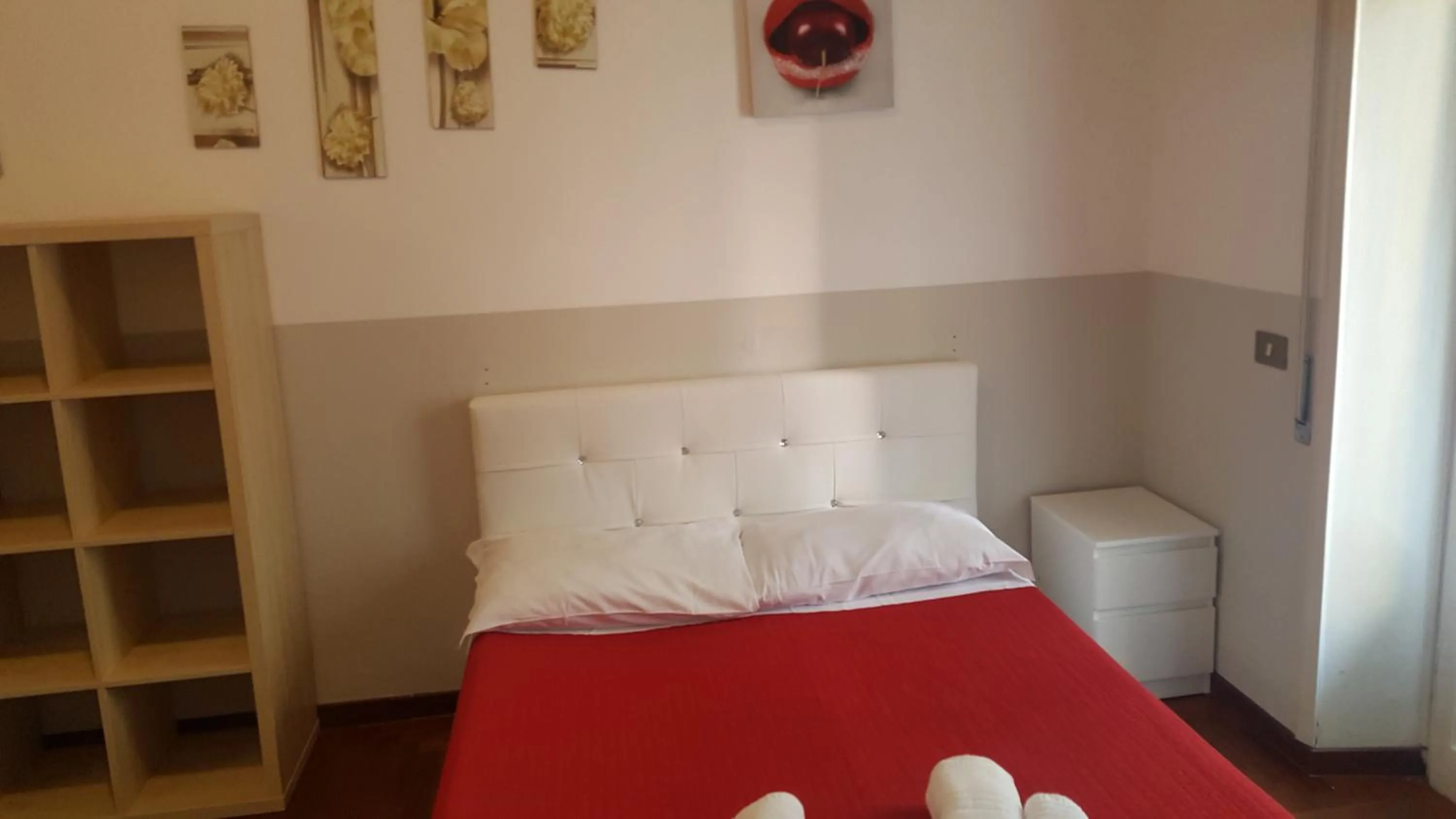 Bed in Domus Vatican Holiday's