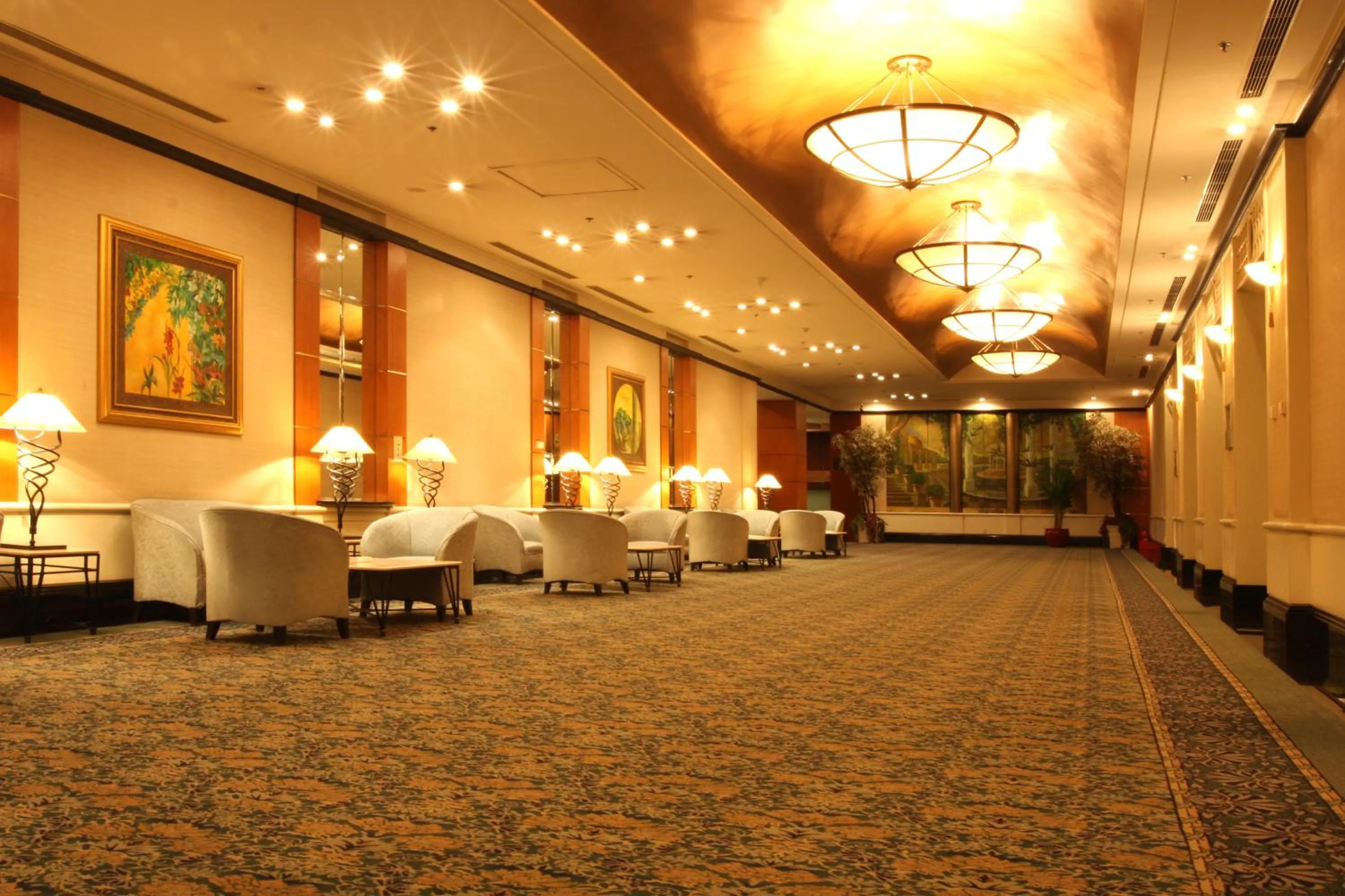 Business facilities in Ruishi Hotel Dalian