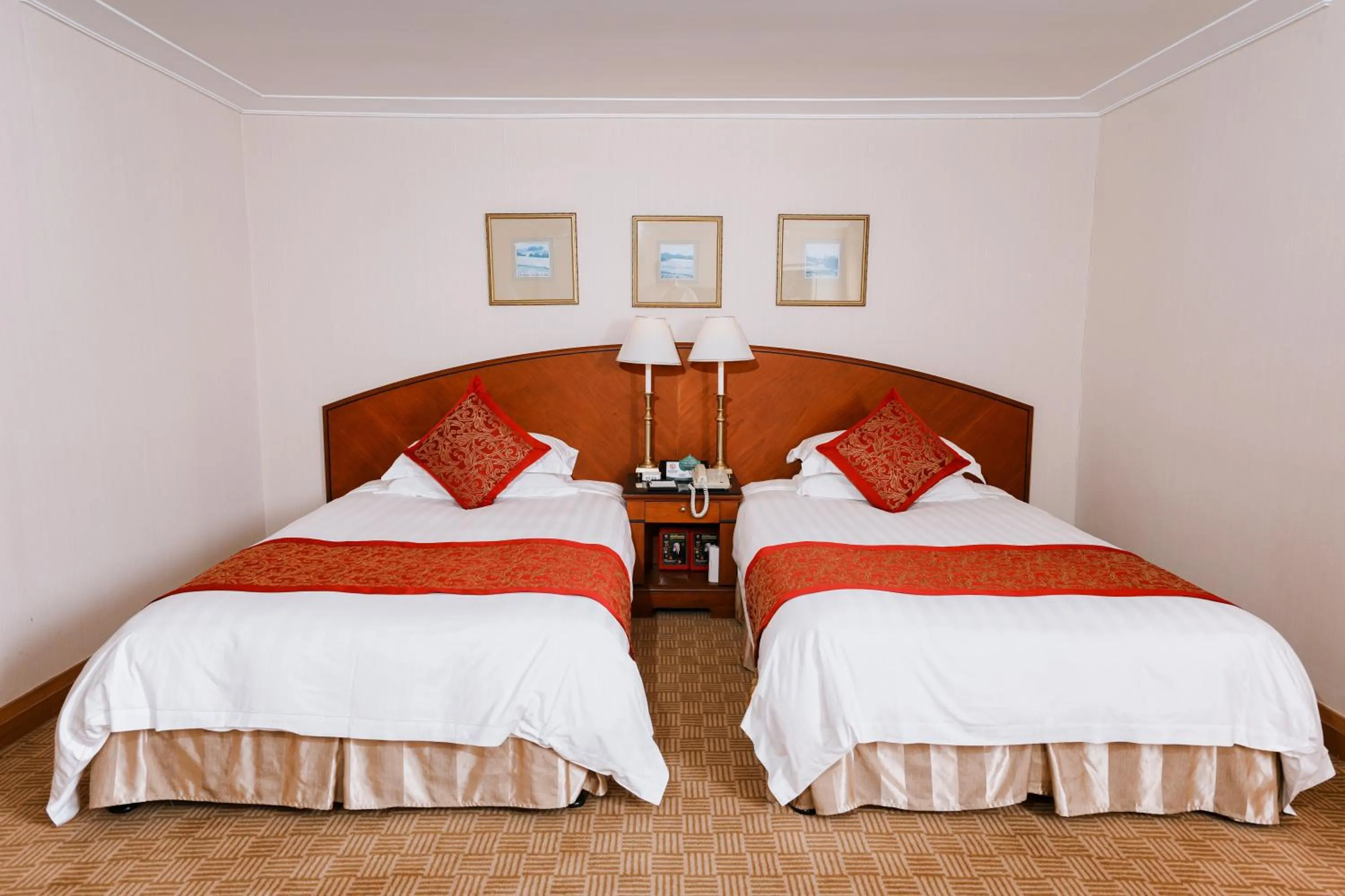 Bed in Ruishi Hotel Dalian