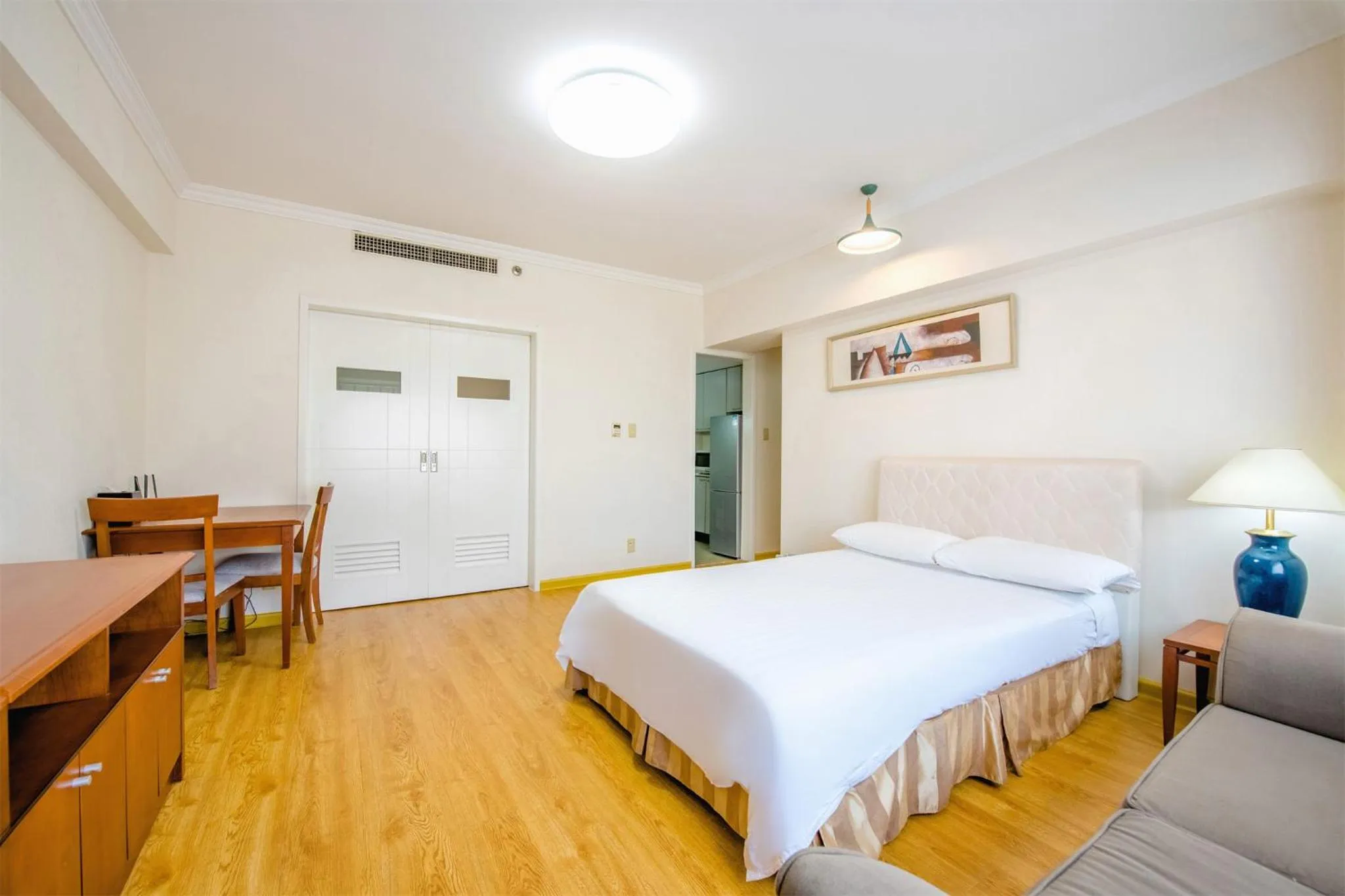 Bedroom, Bed in Ruishi Hotel Dalian