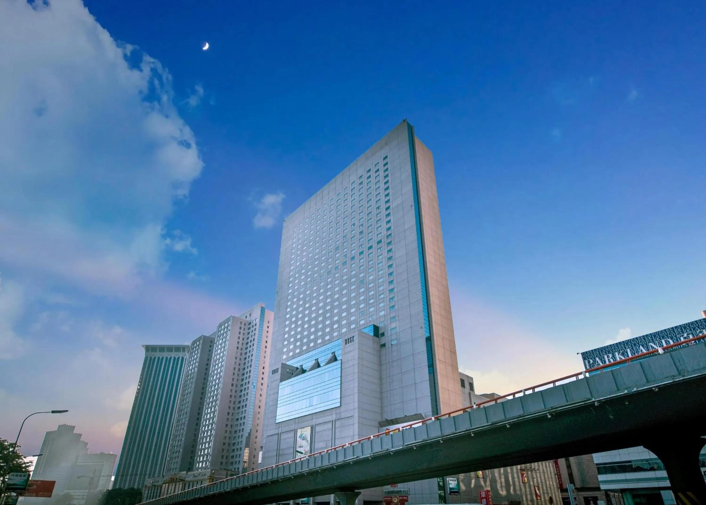 Property building in Ruishi Hotel Dalian
