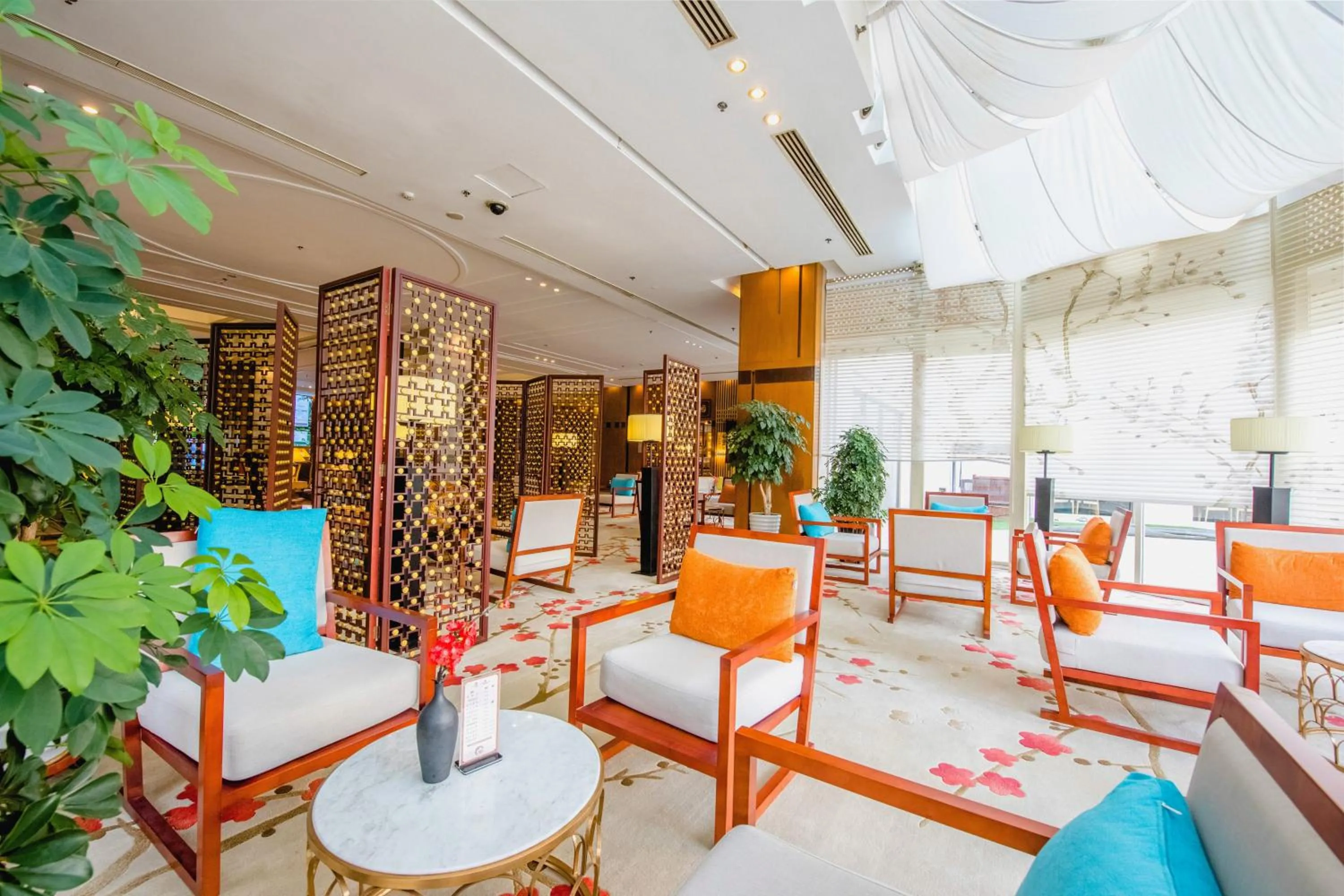 Seating area in Ruishi Hotel Dalian