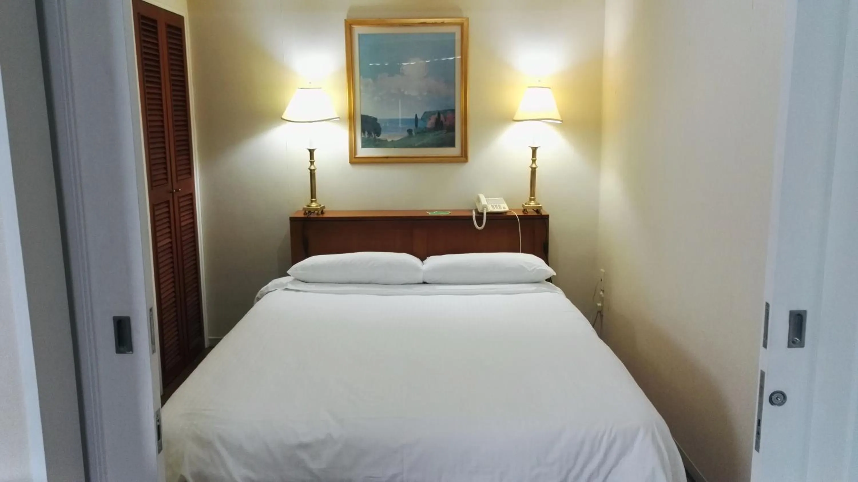 Bedroom, Bed in Ruishi Hotel Dalian