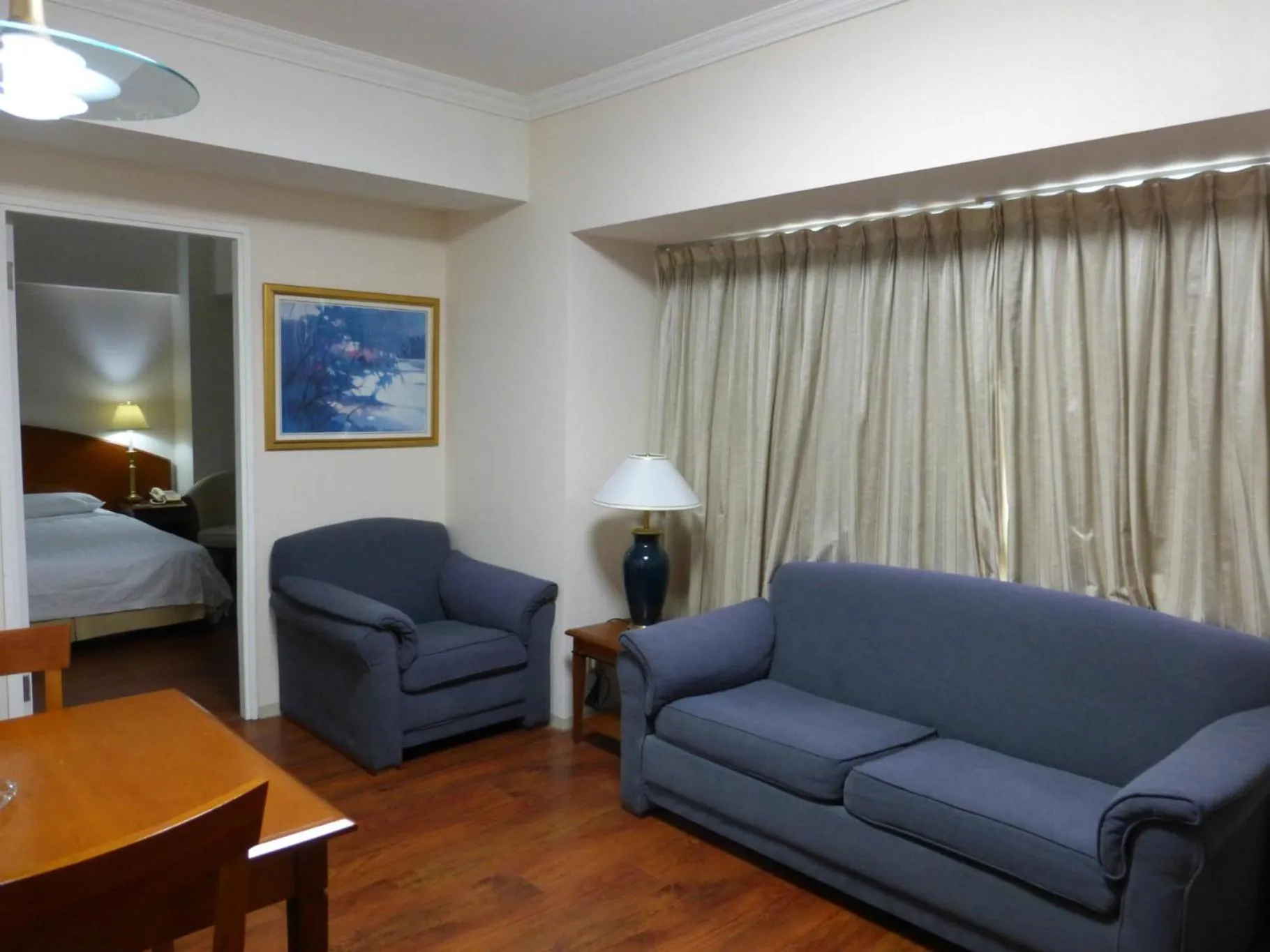 Seating area in Ruishi Hotel Dalian