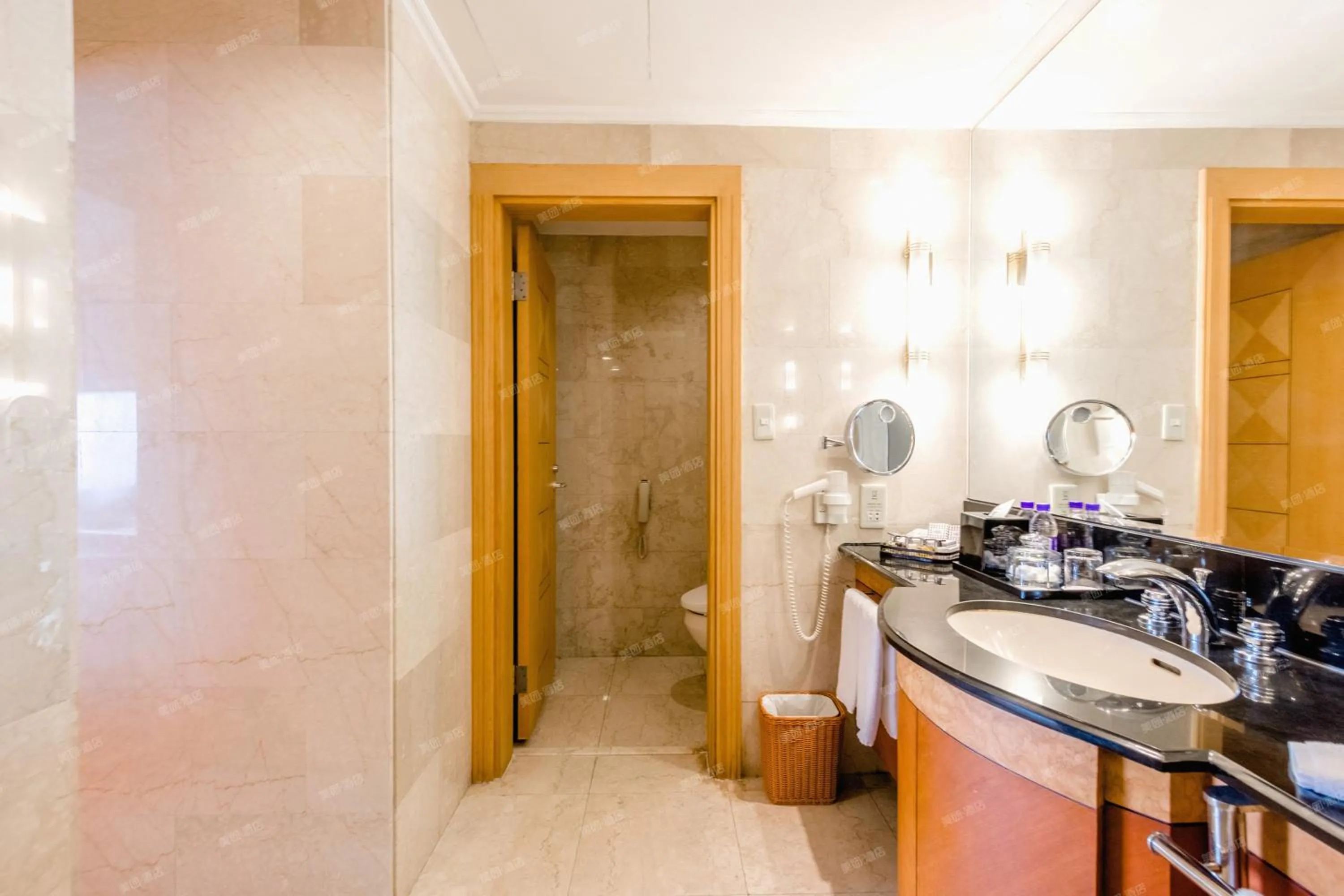 Toilet in Ruishi Hotel Dalian