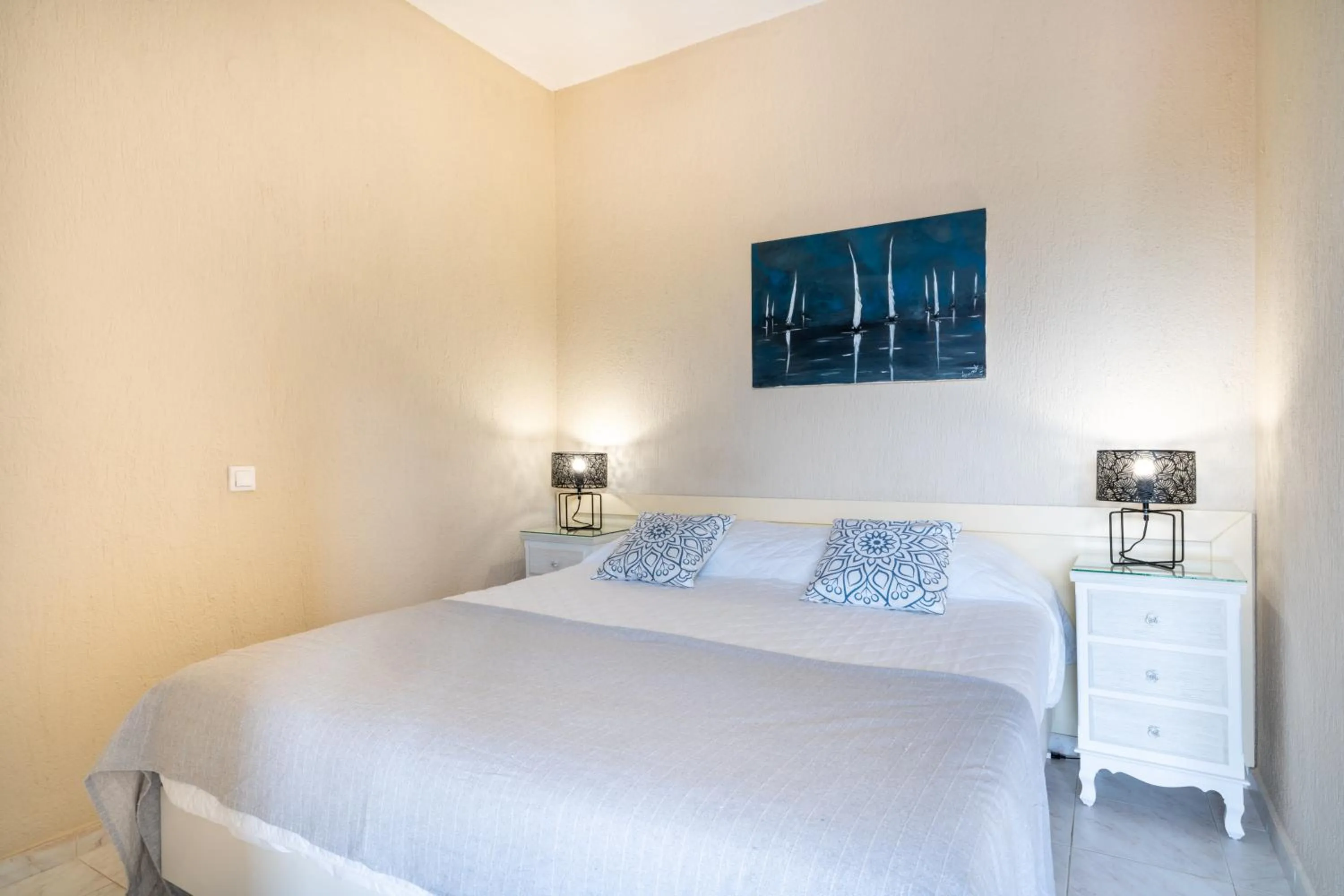 Bedroom, Bed in Residence Poseidon