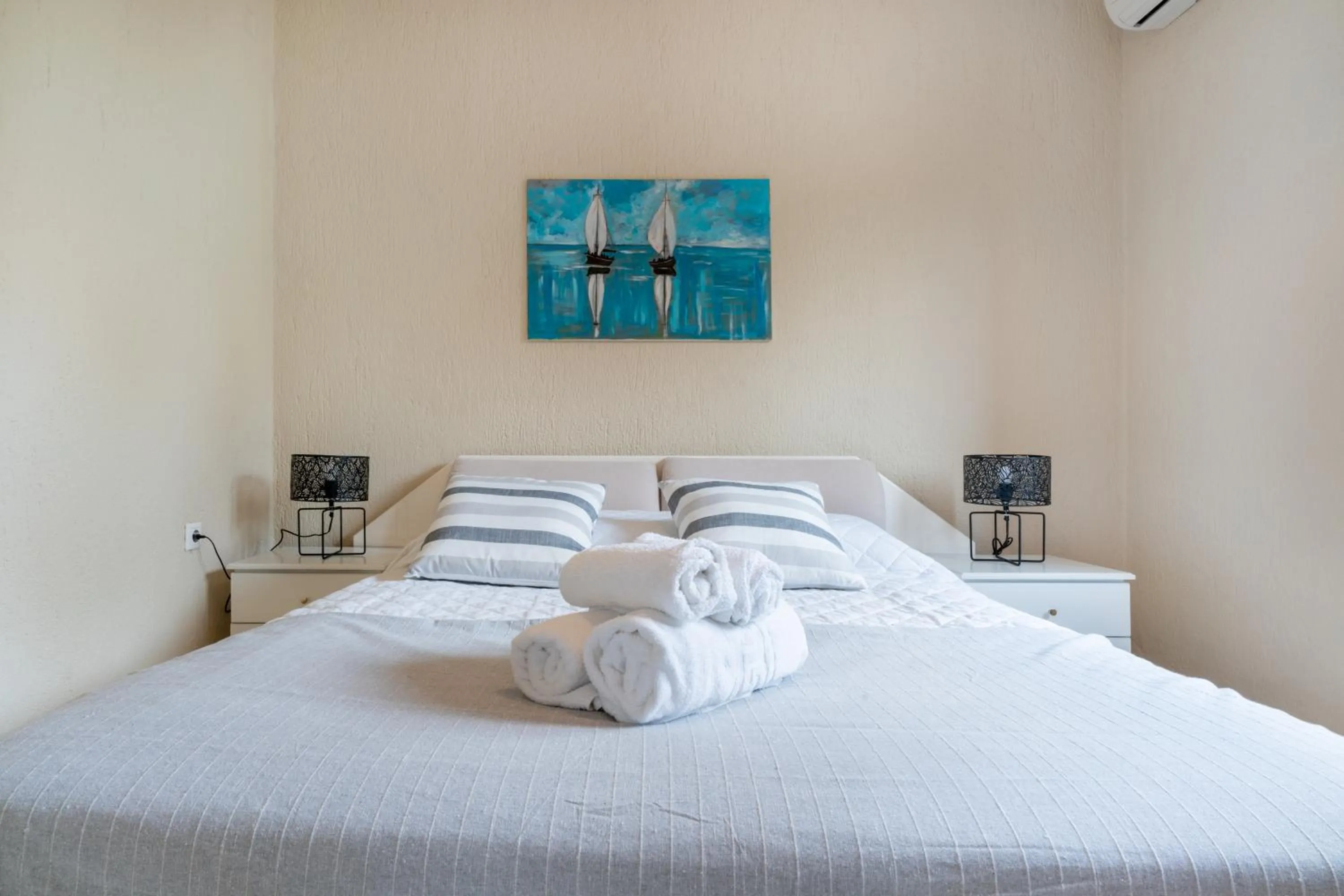 Bedroom, Bed in Residence Poseidon