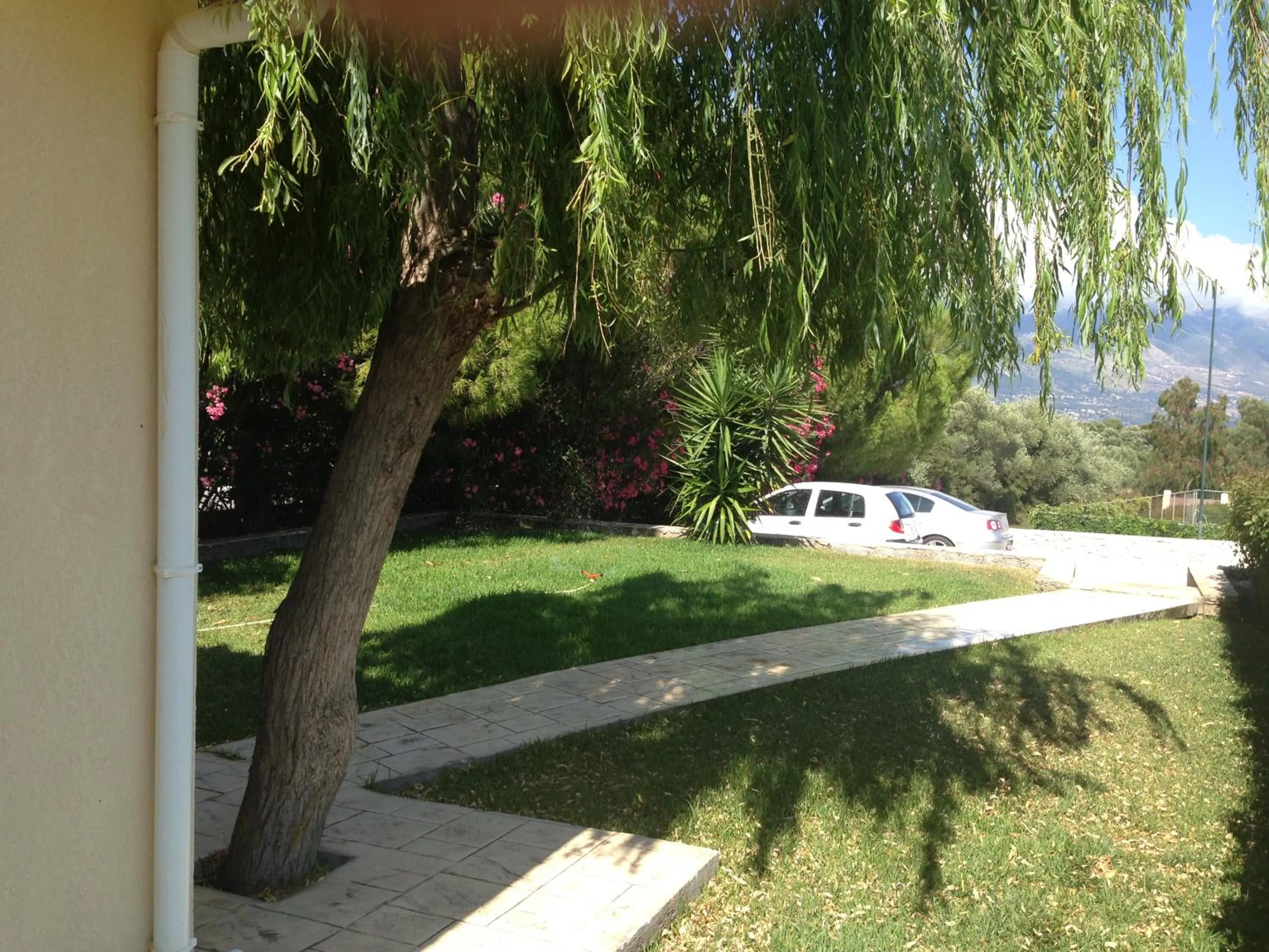 Garden in Residence Poseidon