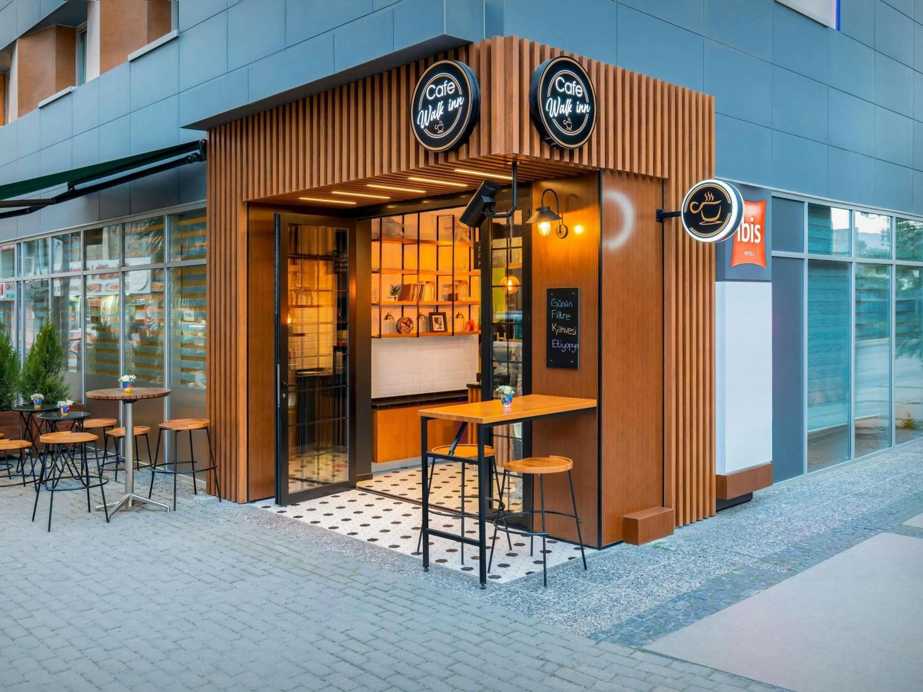 Property building in Ibis Izmir Alsancak