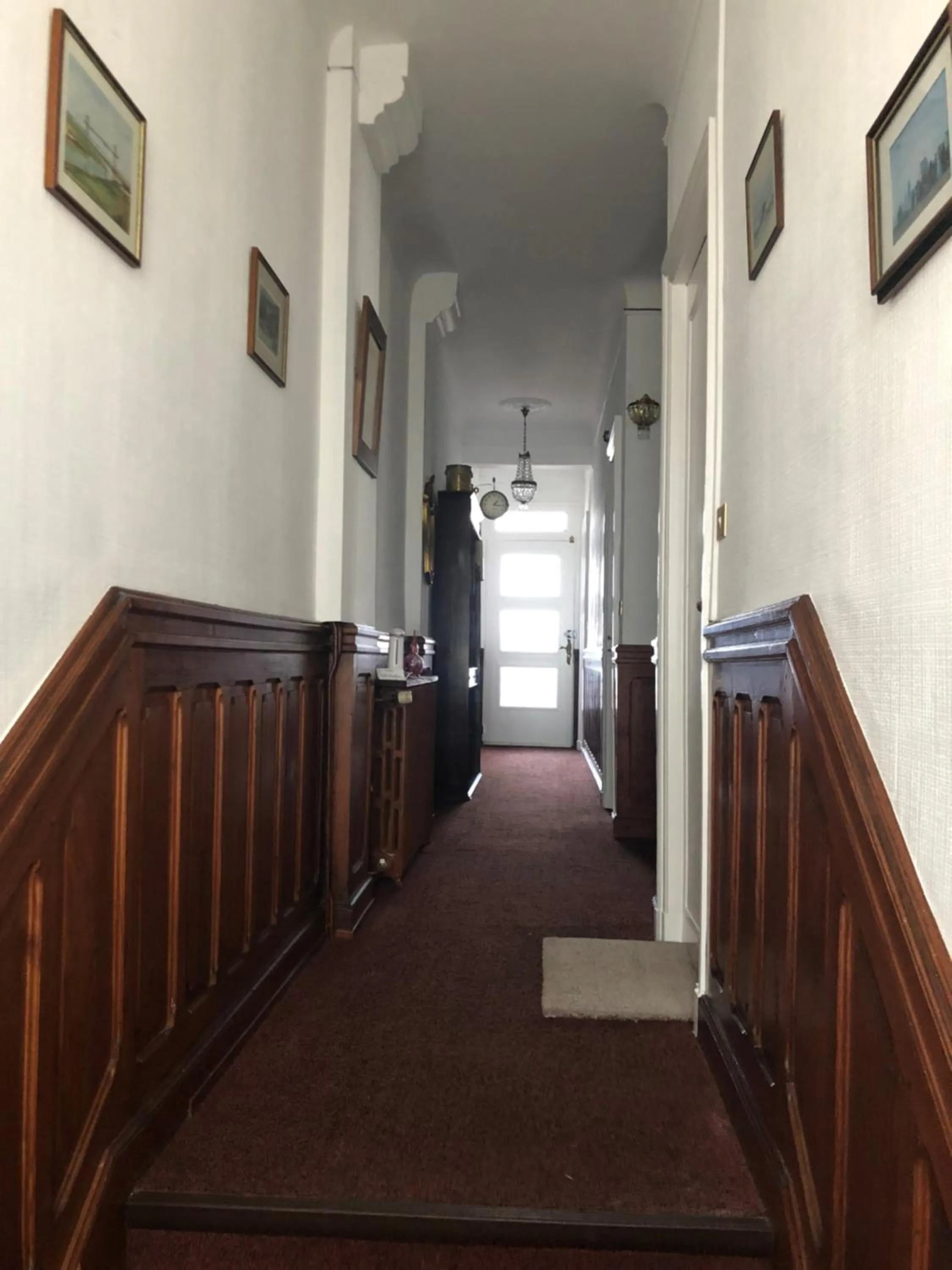 Facade/entrance in La Croix Blanche