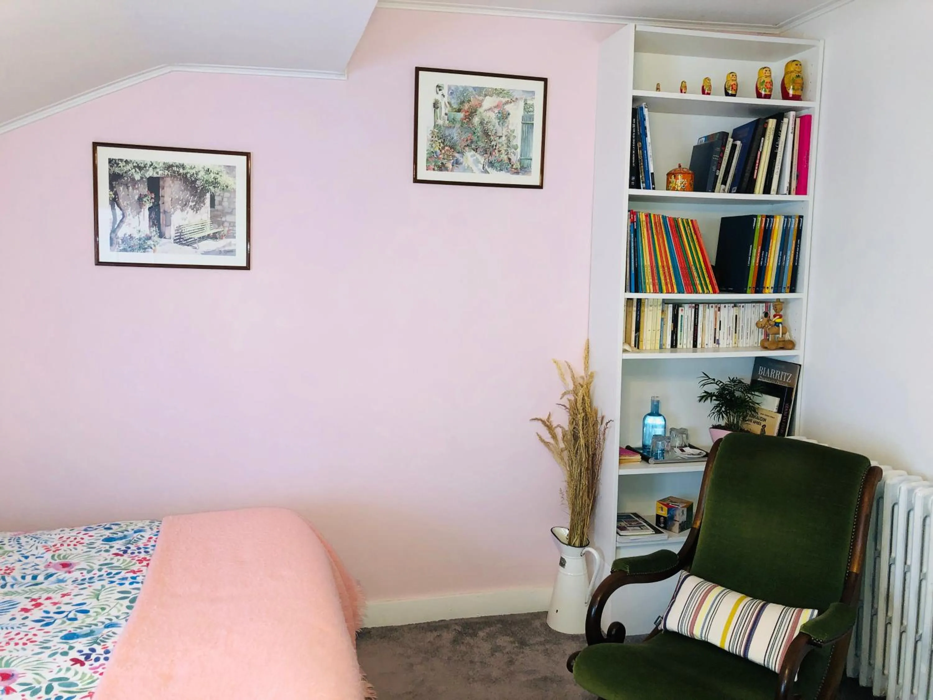 Decorative detail in La Croix Blanche