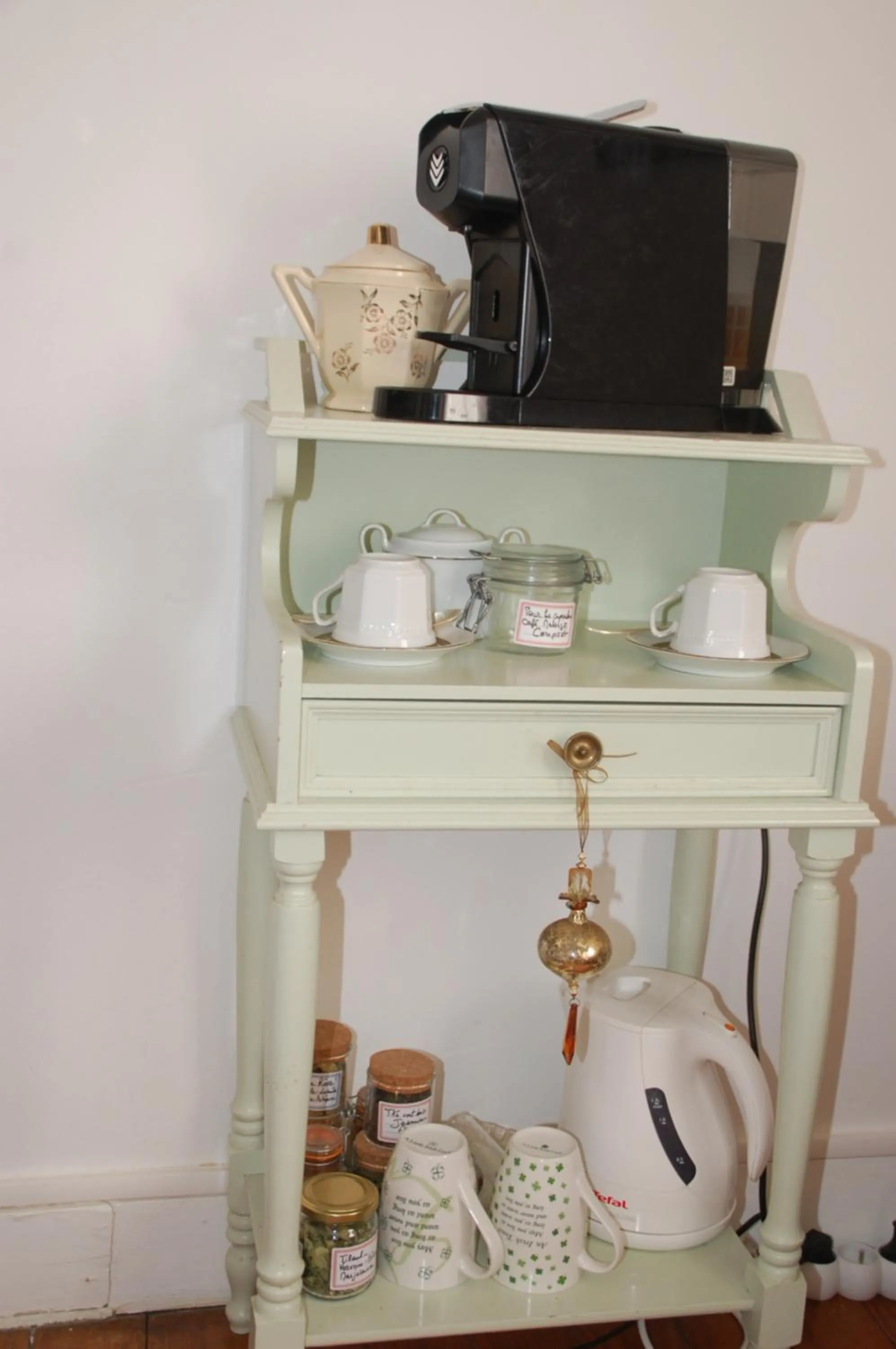 Coffee/tea facilities in La Croix Blanche