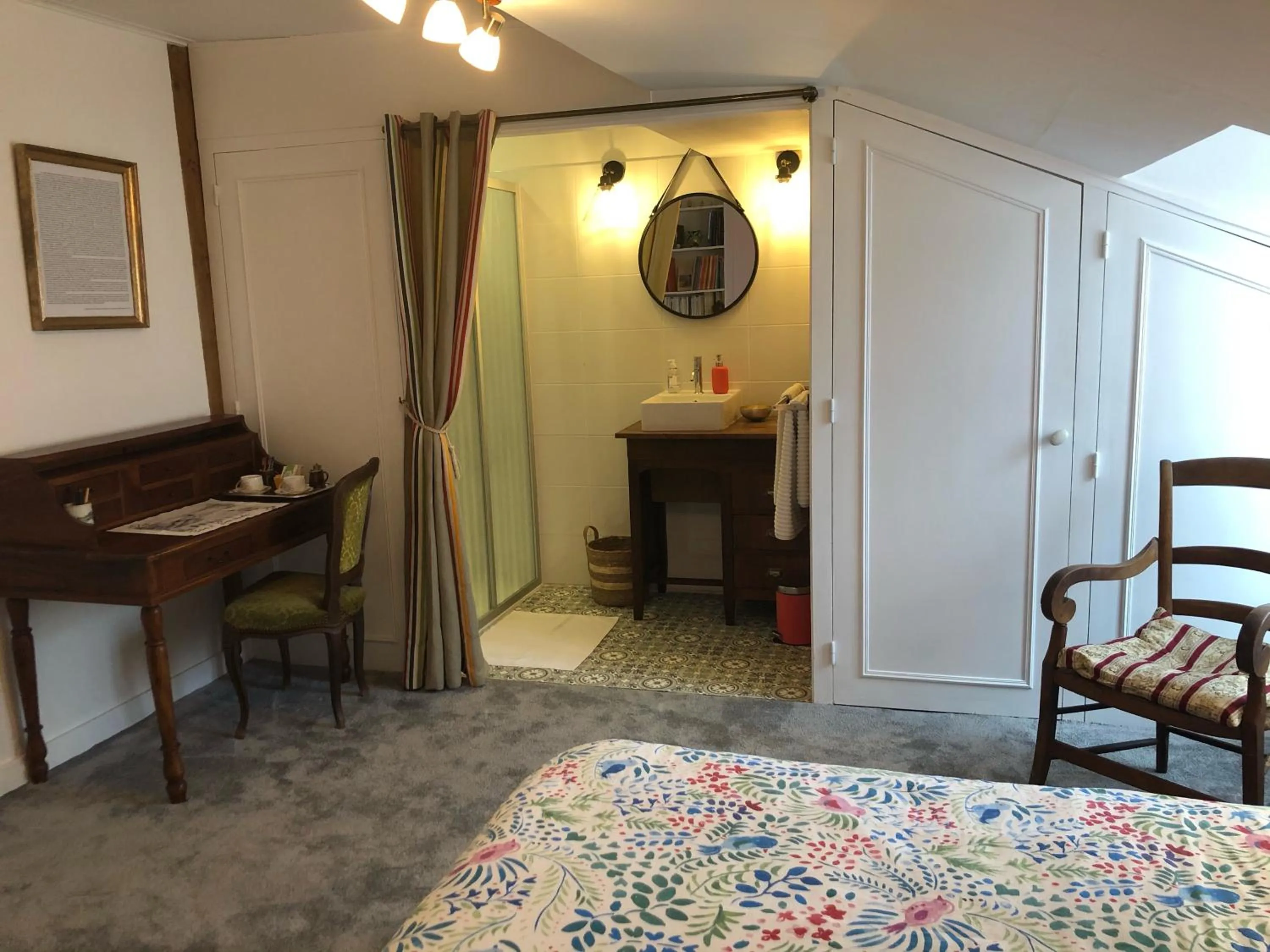 View (from property/room), Bed in La Croix Blanche