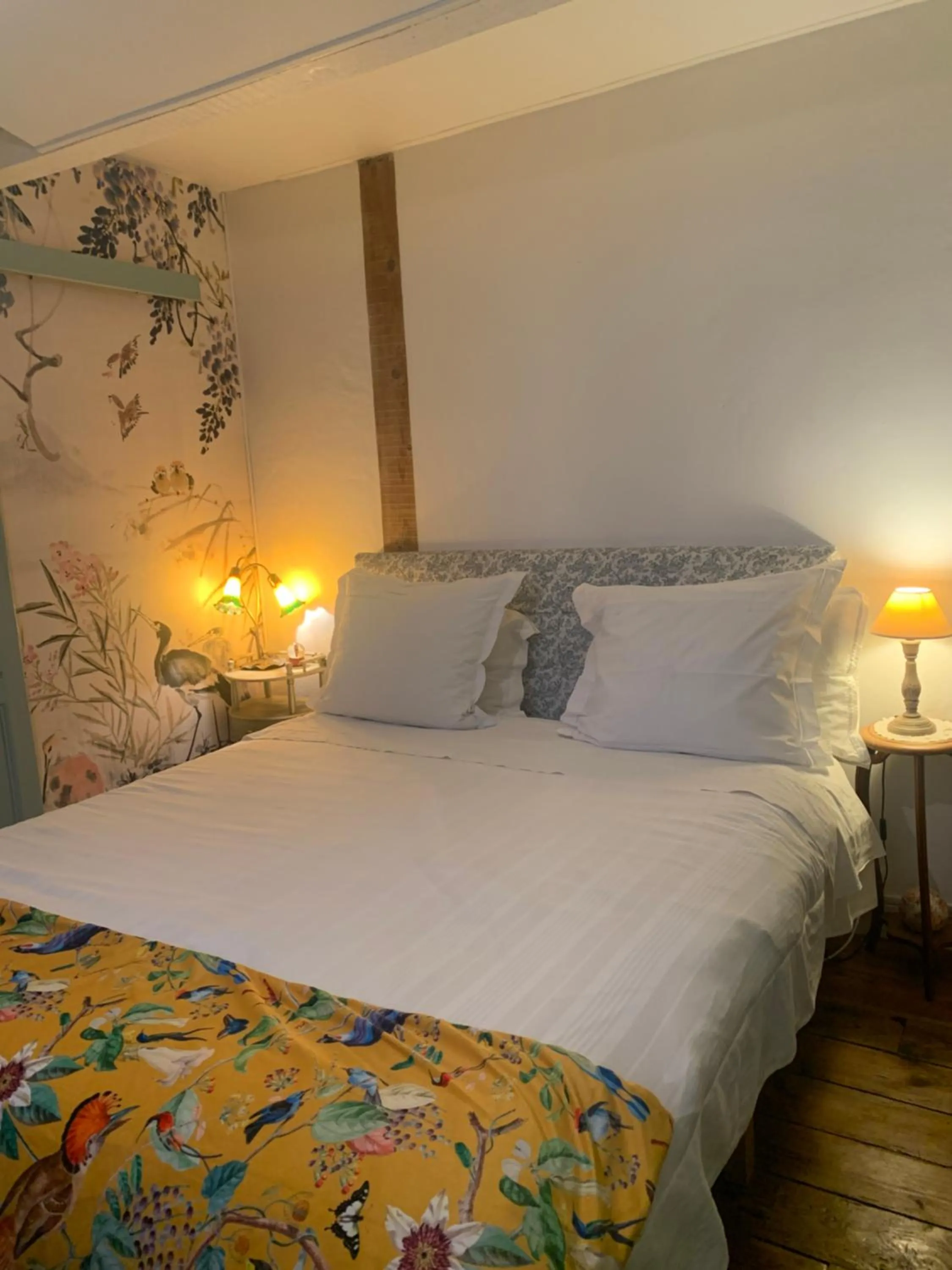 Photo of the whole room, Bed in La Croix Blanche