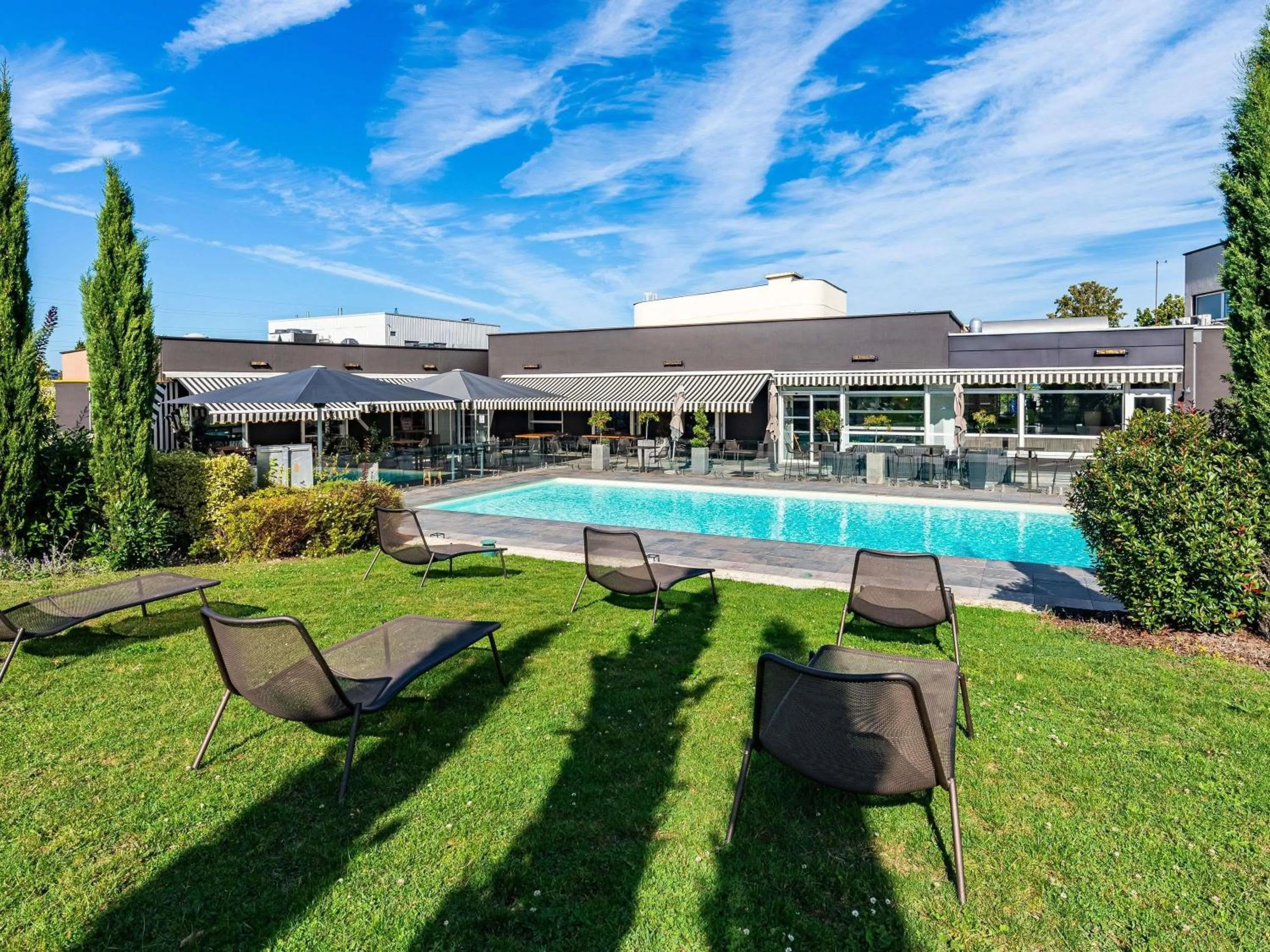 Property building in Novotel Reims Tinqueux