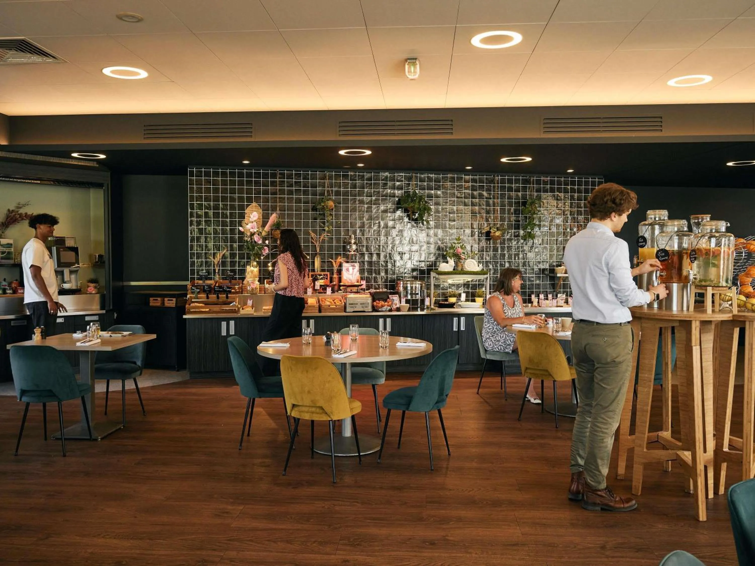 Breakfast in Novotel Reims Tinqueux