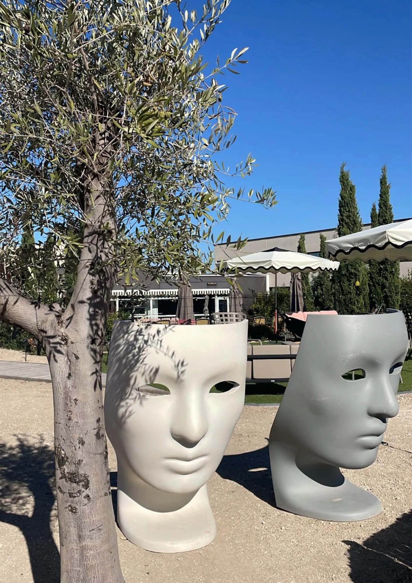 Swimming pool in Novotel Reims Tinqueux
