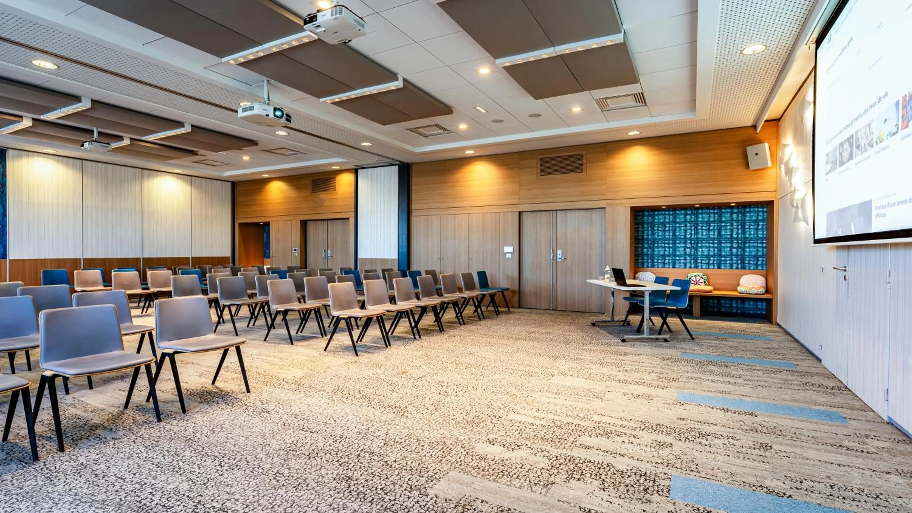 Meeting/conference room in Novotel Reims Tinqueux