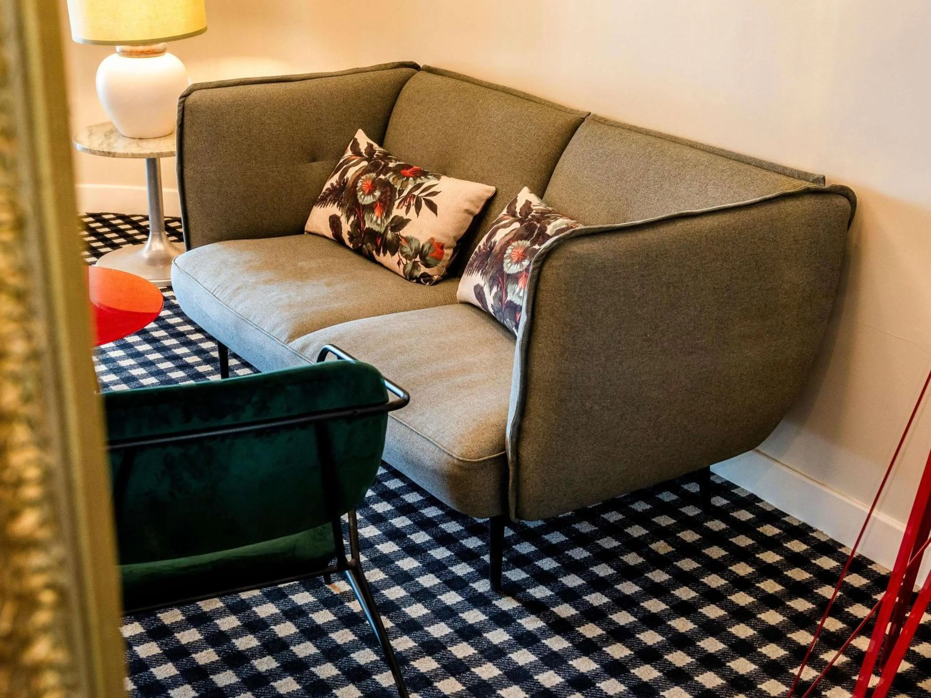 Lounge or bar in Novotel Reims Tinqueux