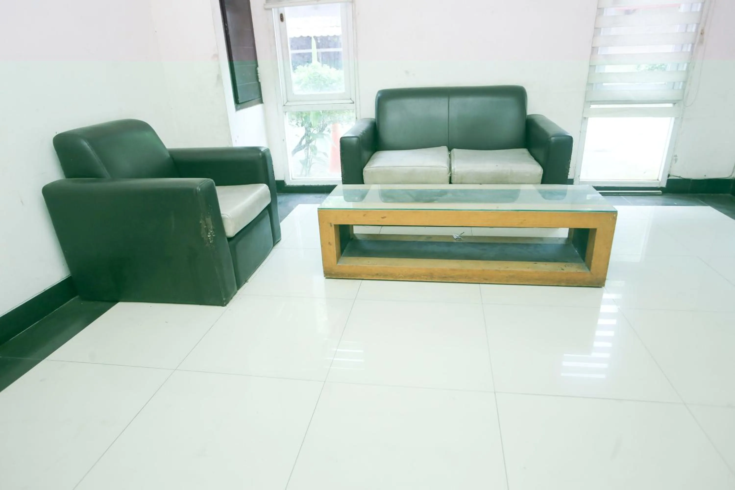 Lobby or reception in RedDoorz @ Cikarang 2