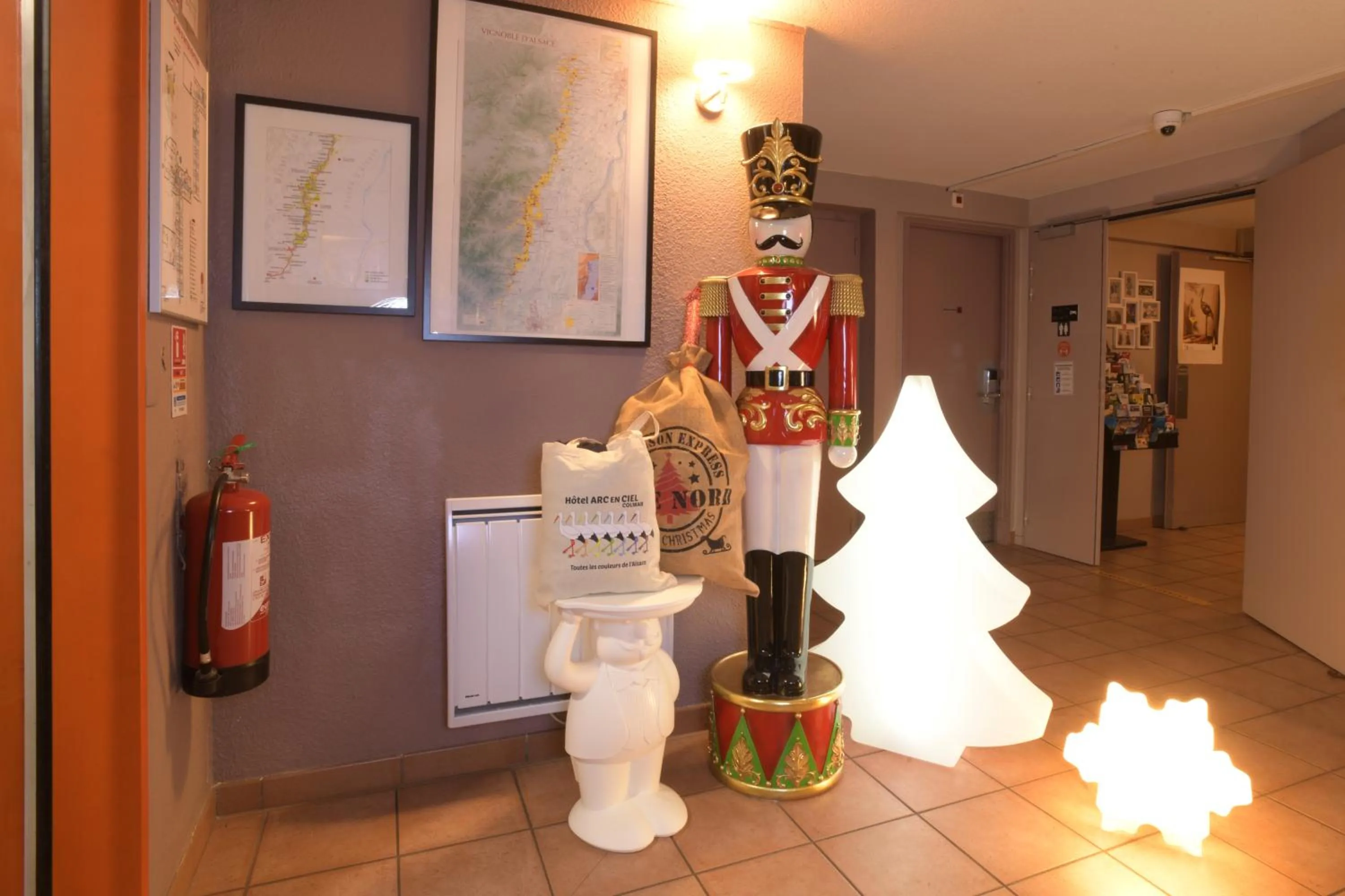 Lobby or reception in Hotel Arc-En-Ciel Colmar Contact Hotel