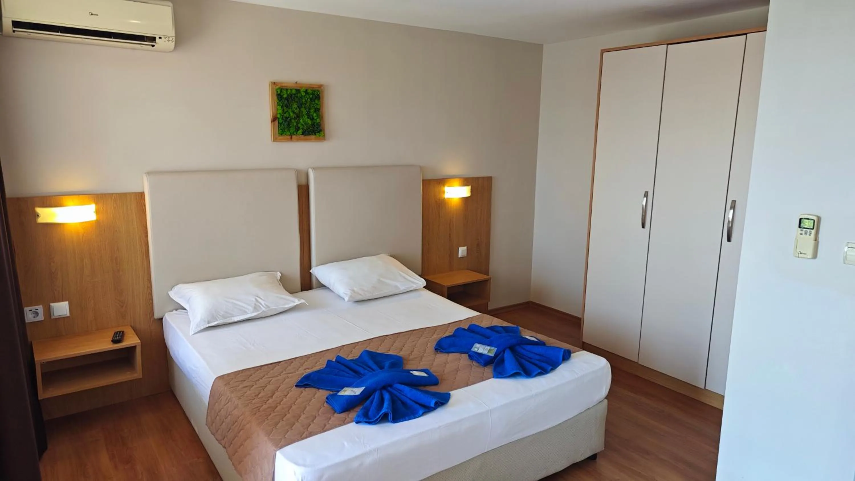 Bed in Family Hotel Milev