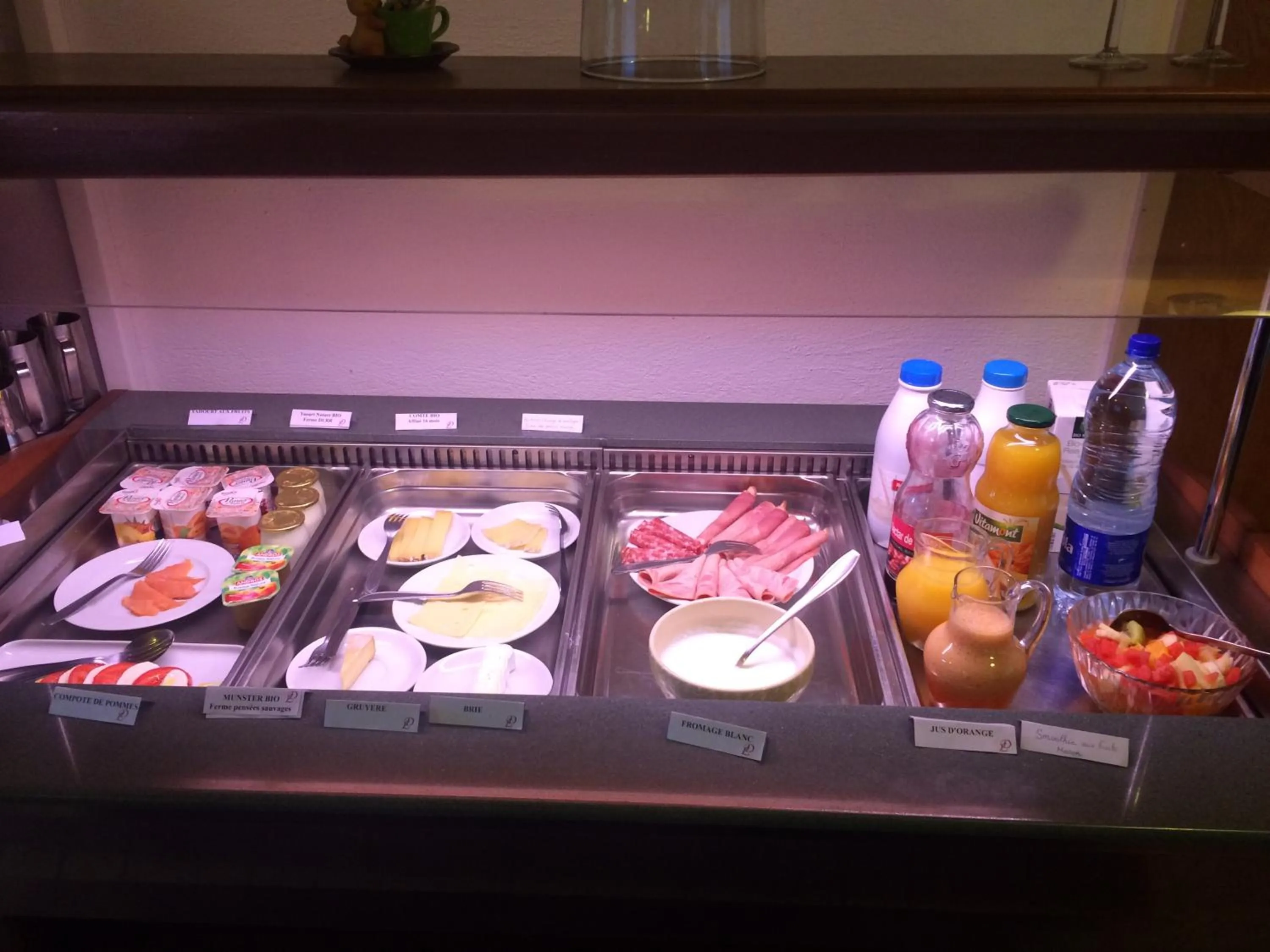 Breakfast in Hotel-Spa & Restaurant Logis Domaine Langmatt