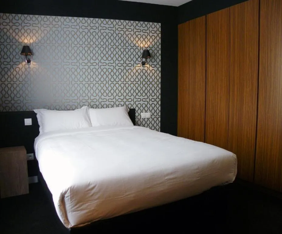 Bed in Hotel Les Terres Blanches