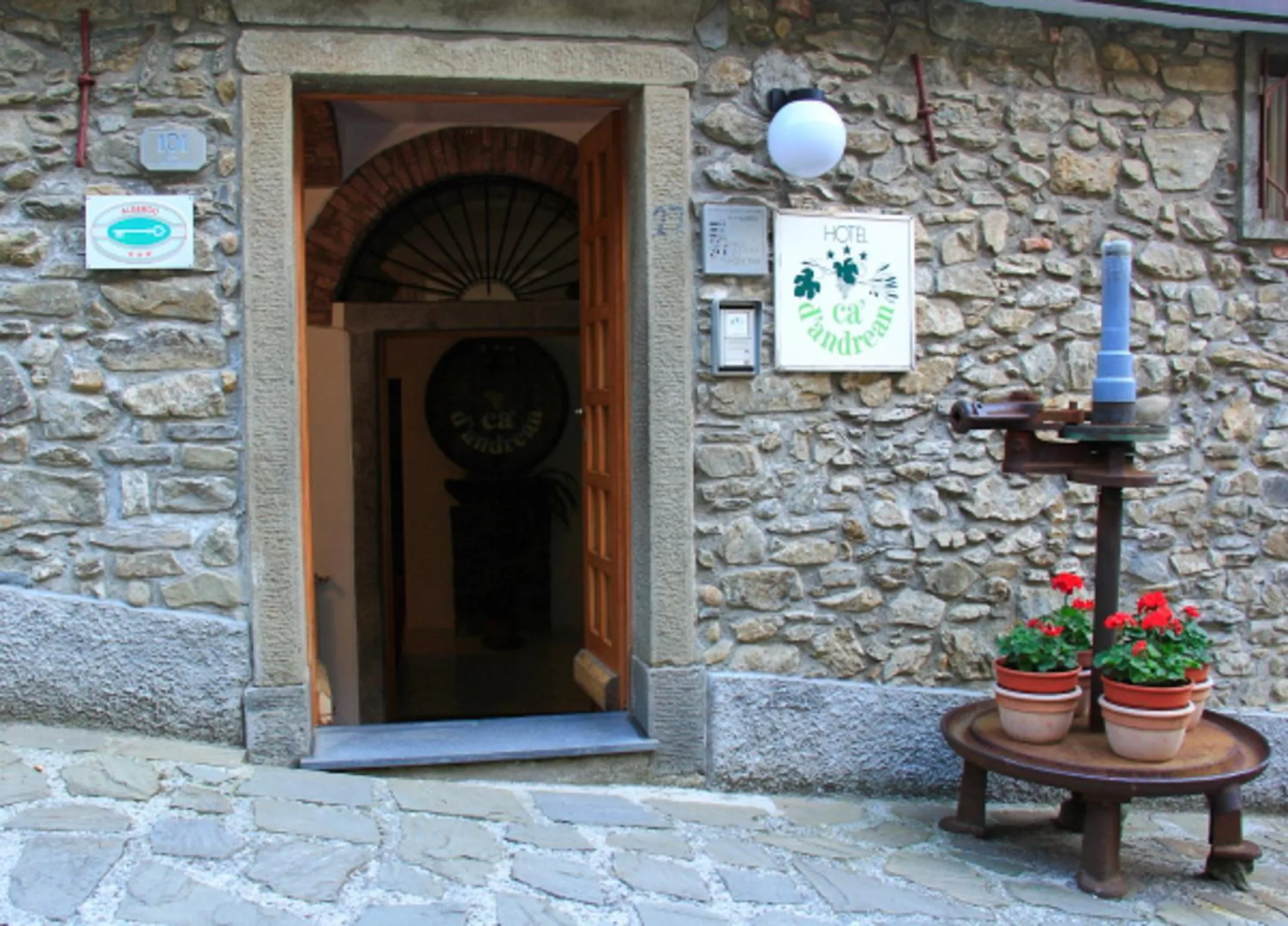Facade/entrance in Ca' D'Andrean