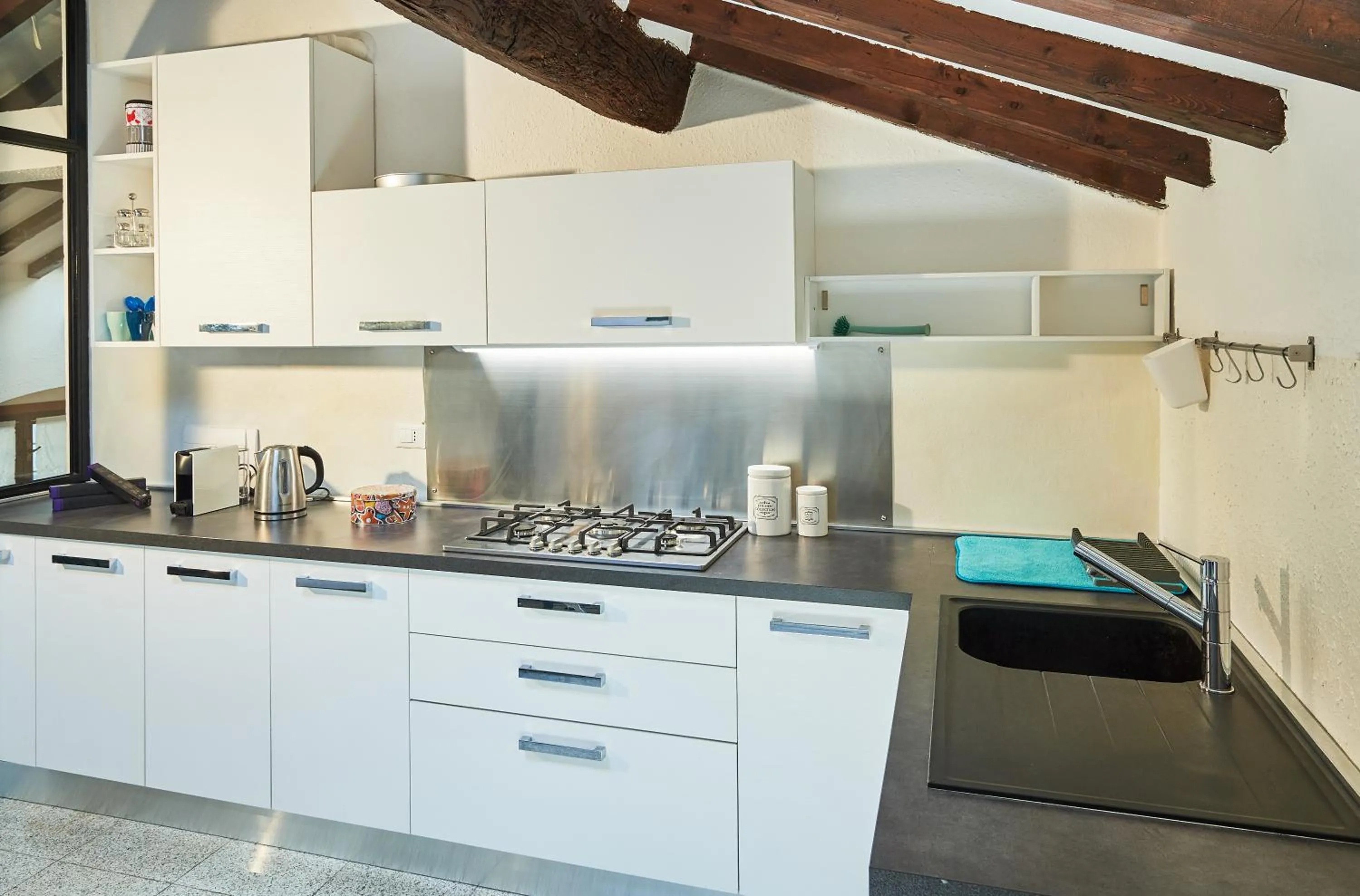 Kitchen or kitchenette in La Casa di Giulia-Family Apartment