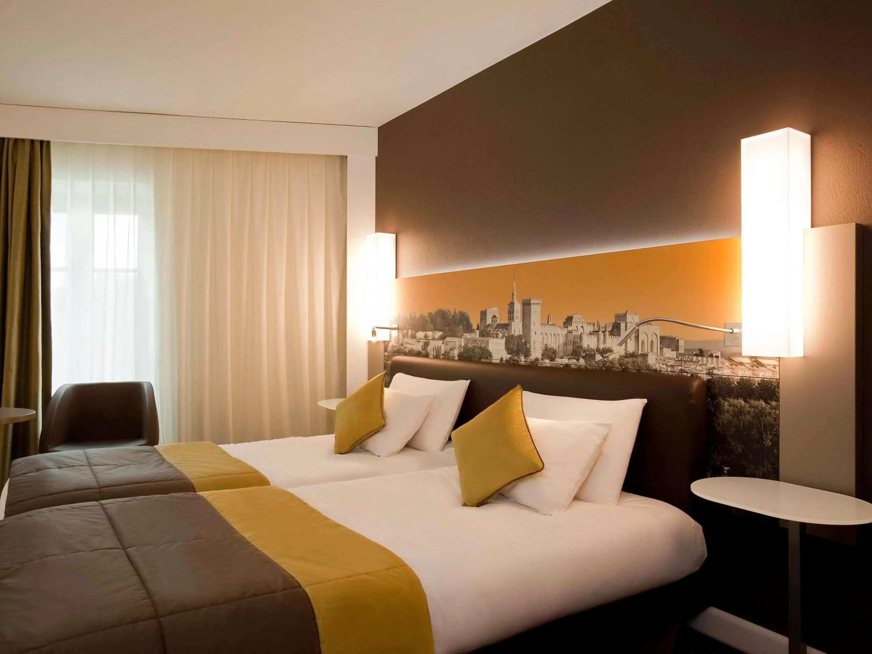 Bedroom, Bed in Mercure Avignon Centre Palais des Papes