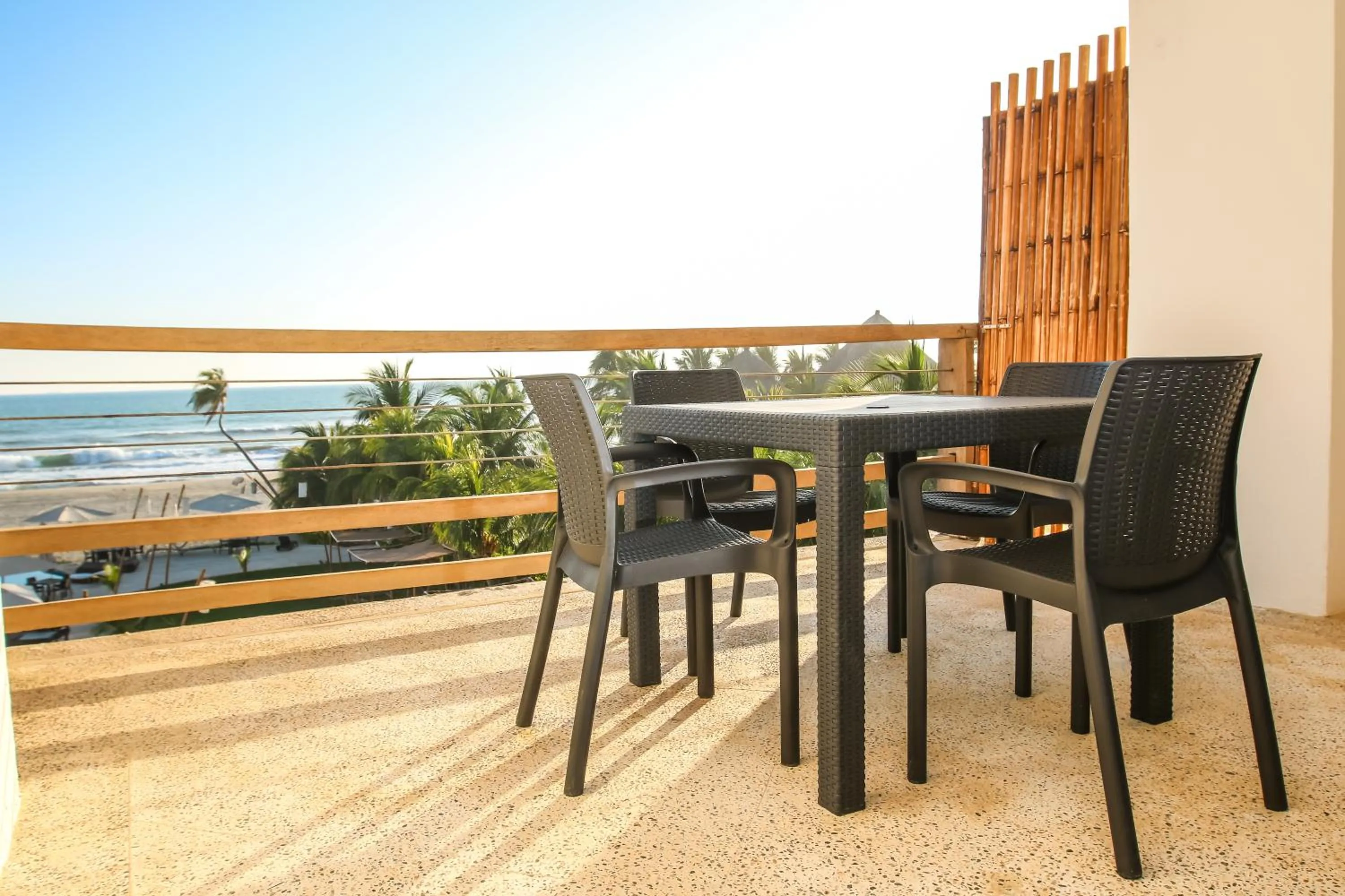 Balcony/Terrace in Mishol Bodas Hotel & Beach Club Acapulco Diamante