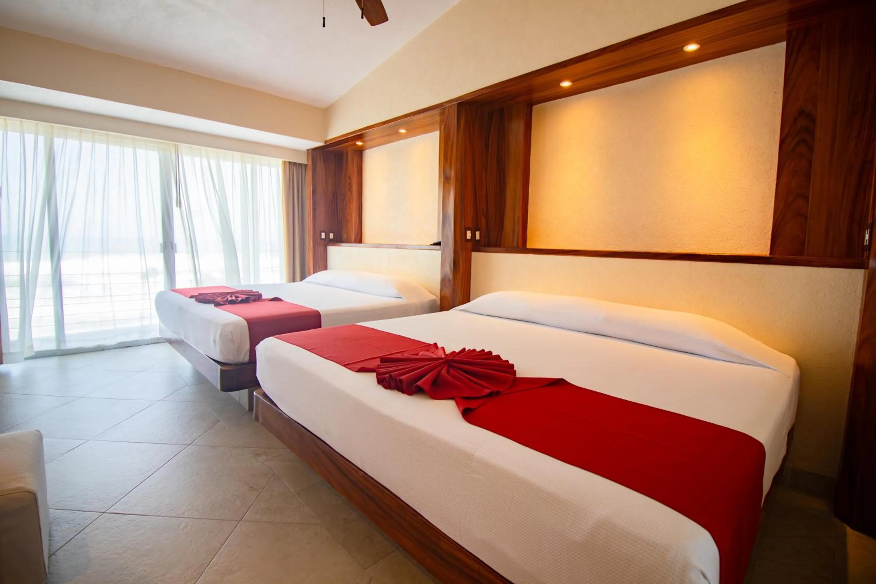 Bed in Mishol Bodas Hotel & Beach Club Acapulco Diamante