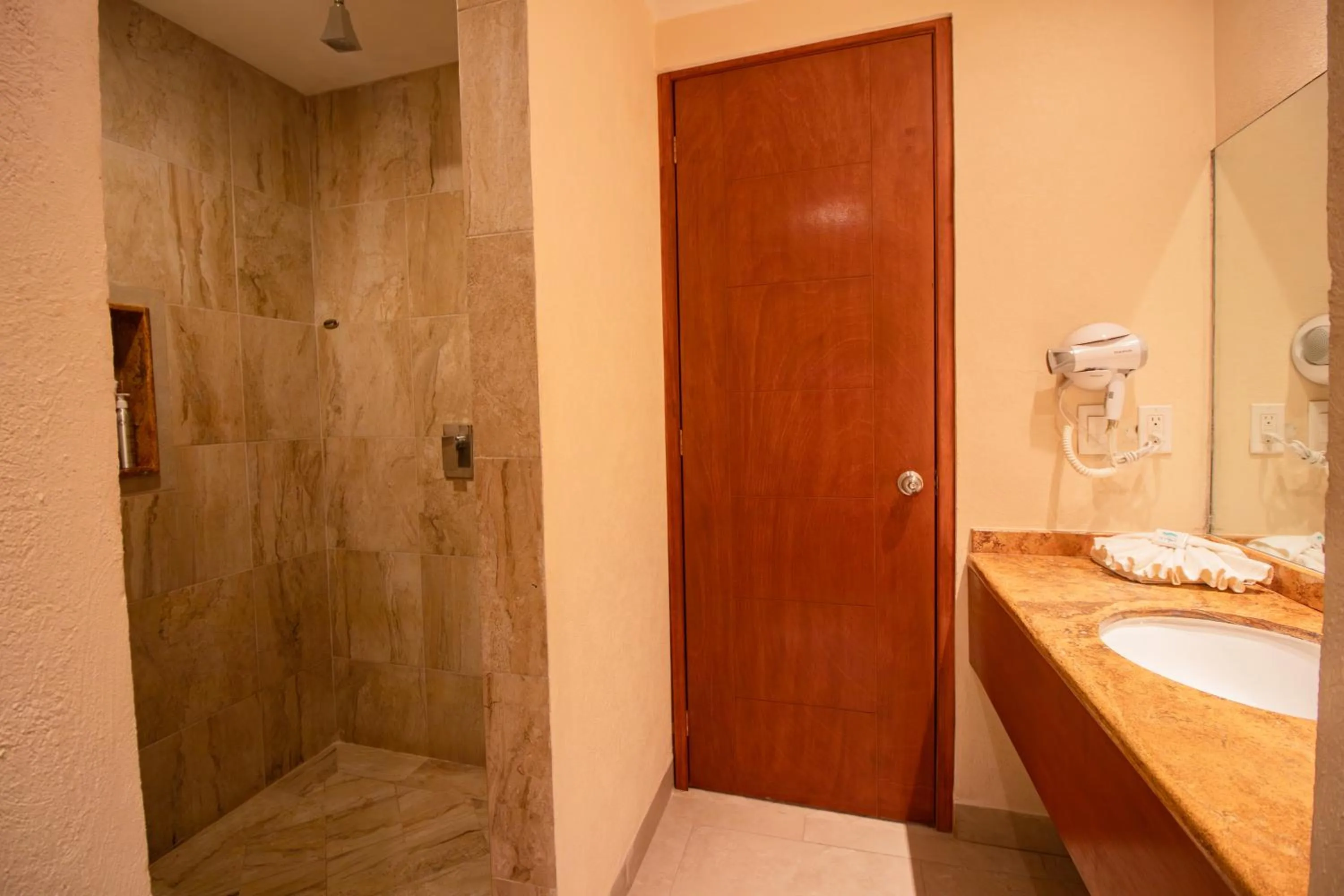 Mishol Bodas Hotel & Beach Club Acapulco Diamante