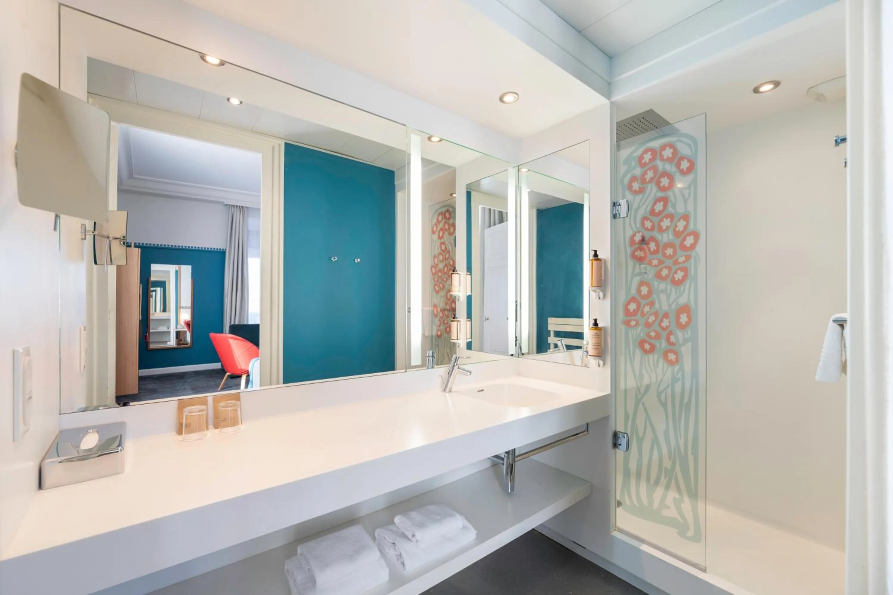 Bathroom in Mercure Lyon Centre Château Perrache