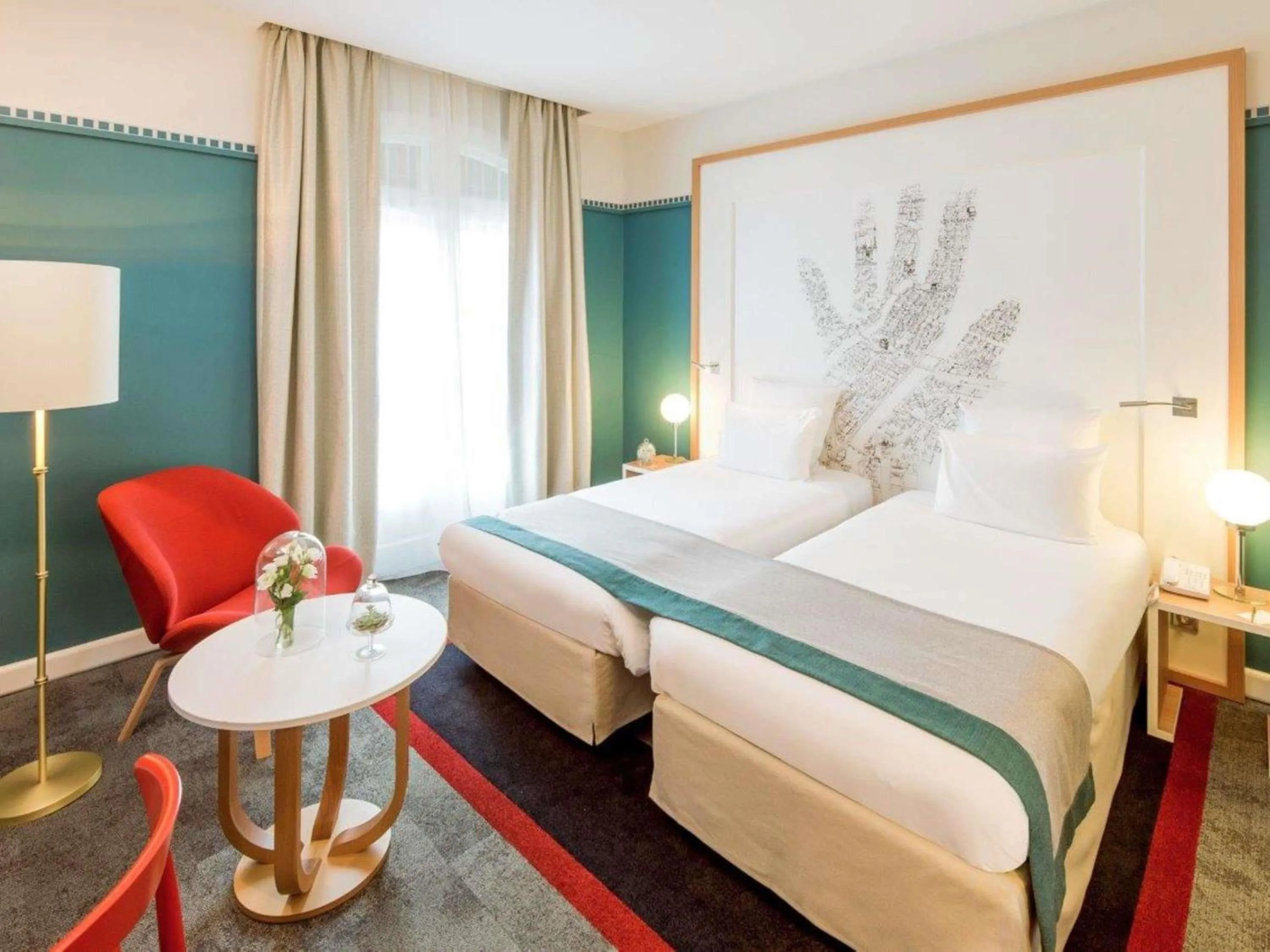 Bedroom, Bed in Mercure Lyon Centre Château Perrache