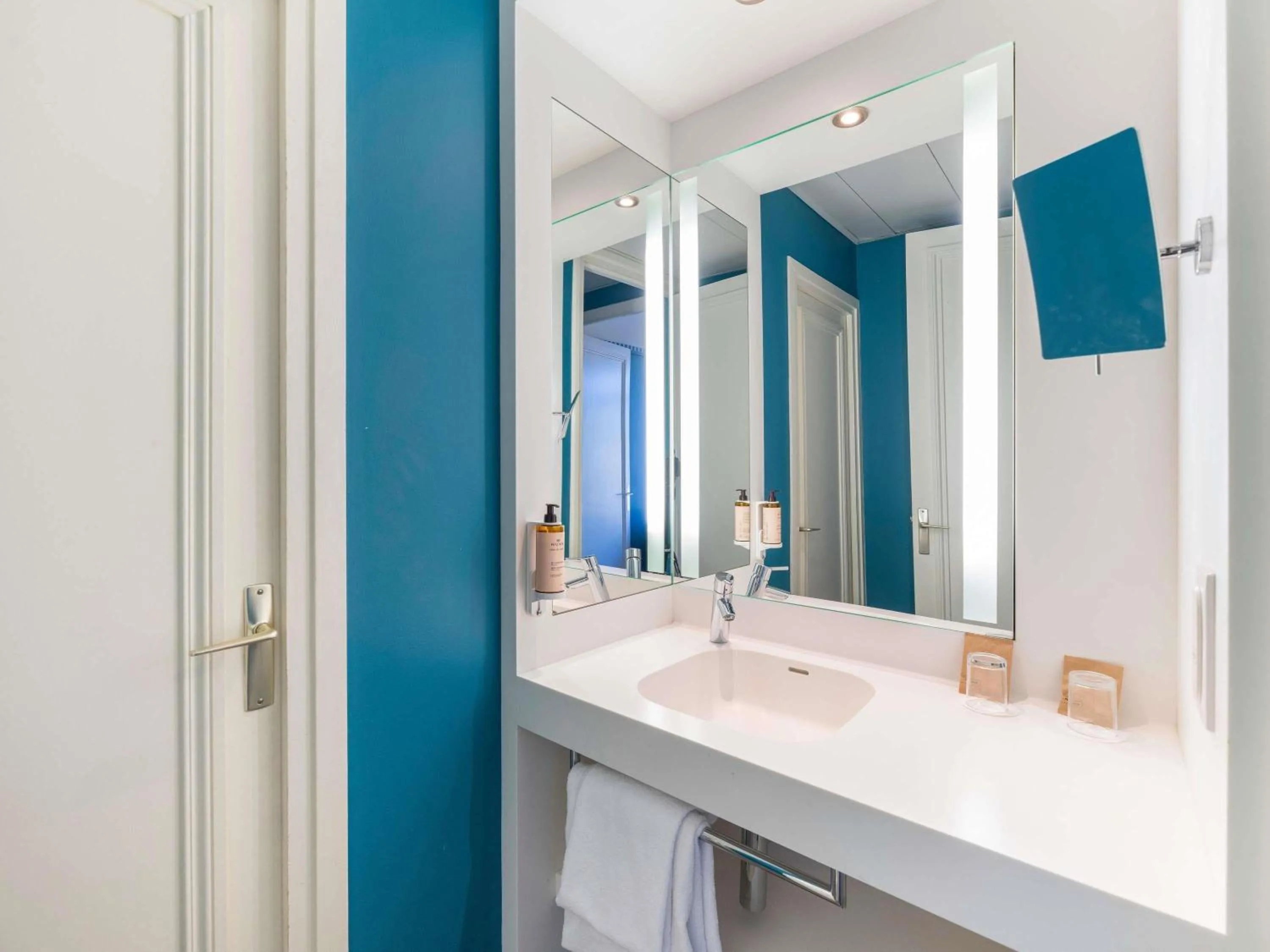 Bedroom in Mercure Lyon Centre Château Perrache