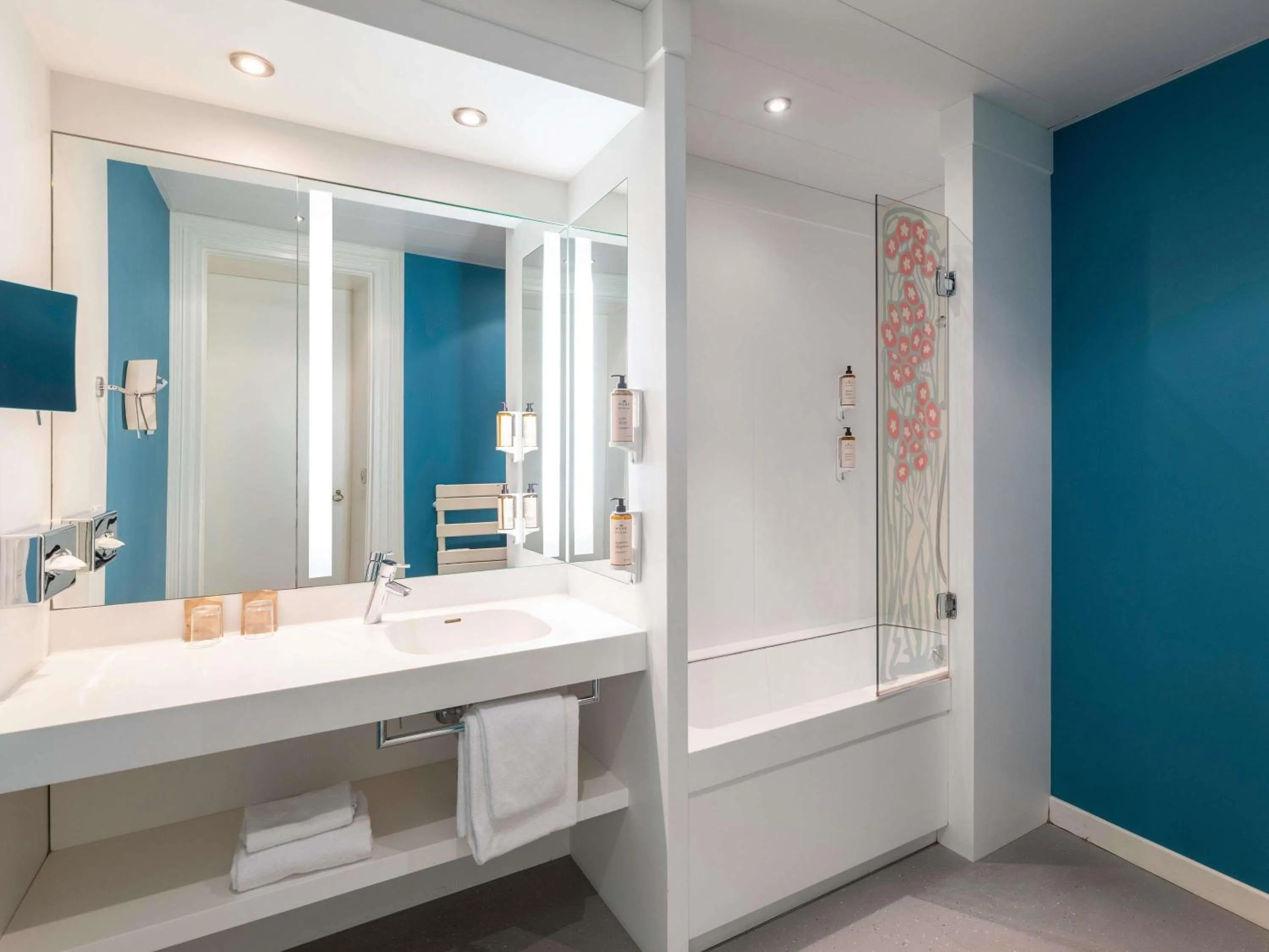 Bedroom in Mercure Lyon Centre Château Perrache