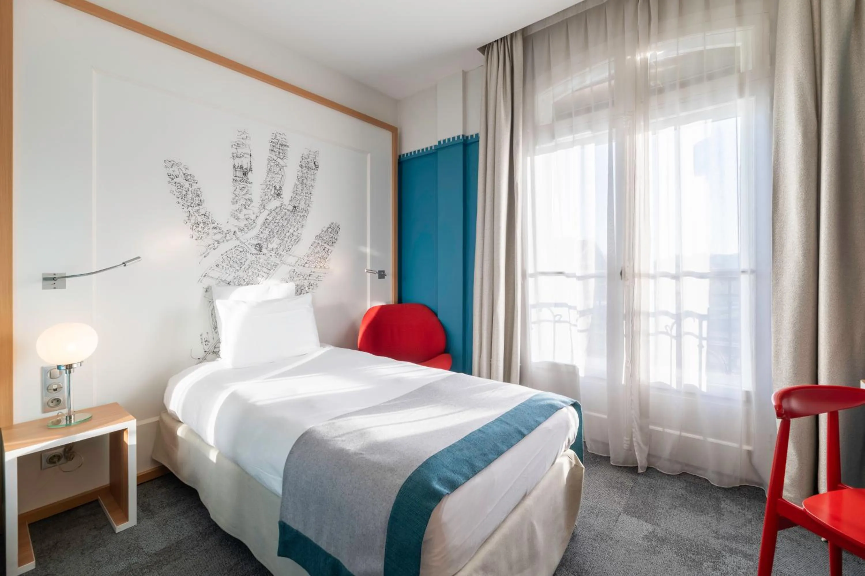 Bedroom, Bed in Mercure Lyon Centre Château Perrache