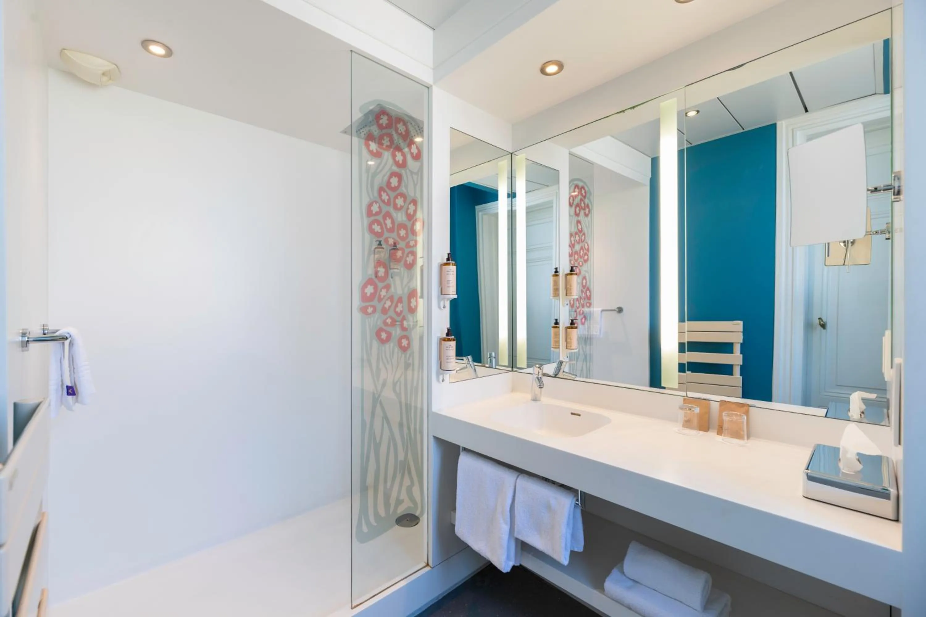 Bathroom in Mercure Lyon Centre Château Perrache