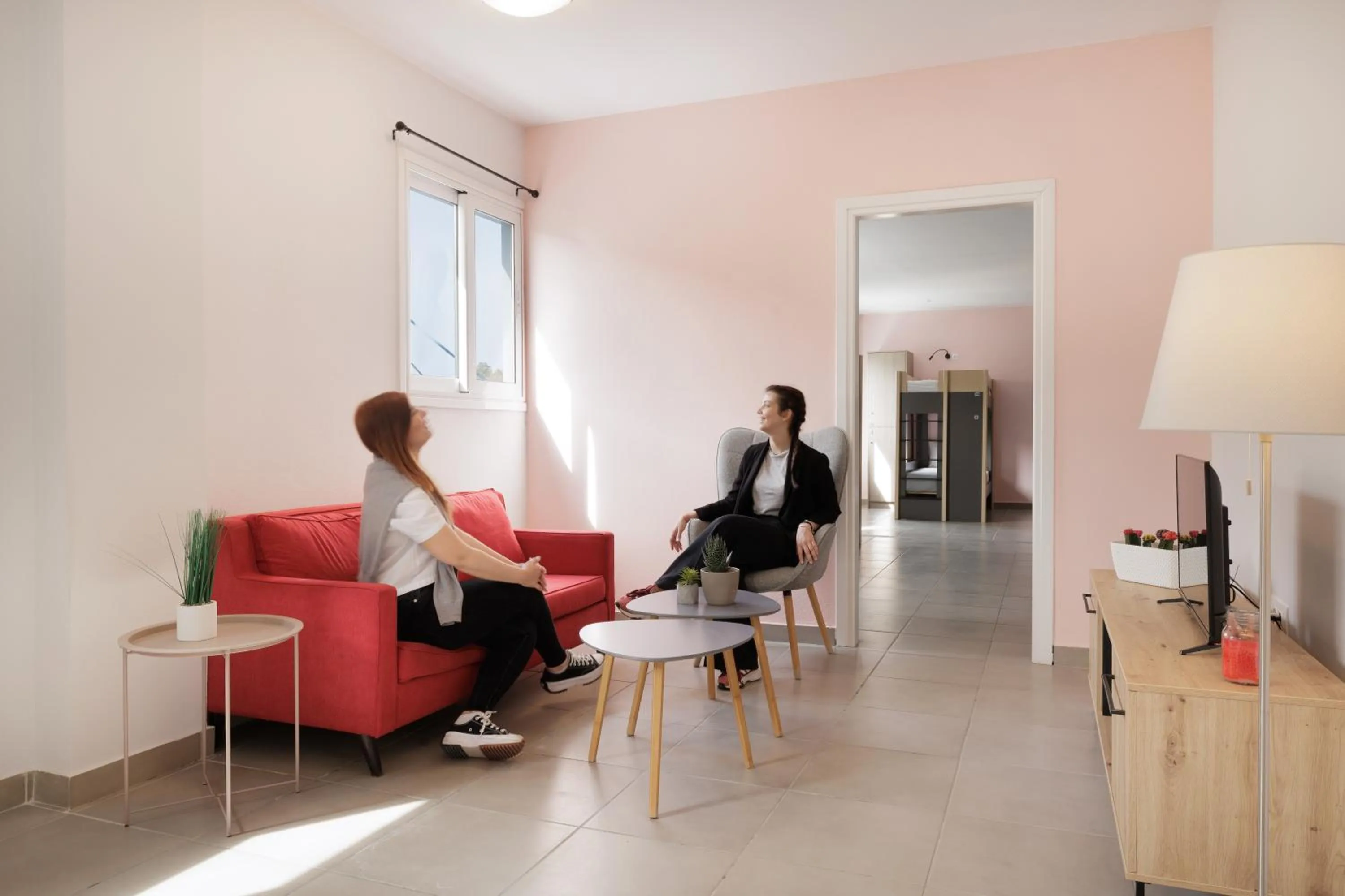 TV and multimedia in Local Hostel & Suites