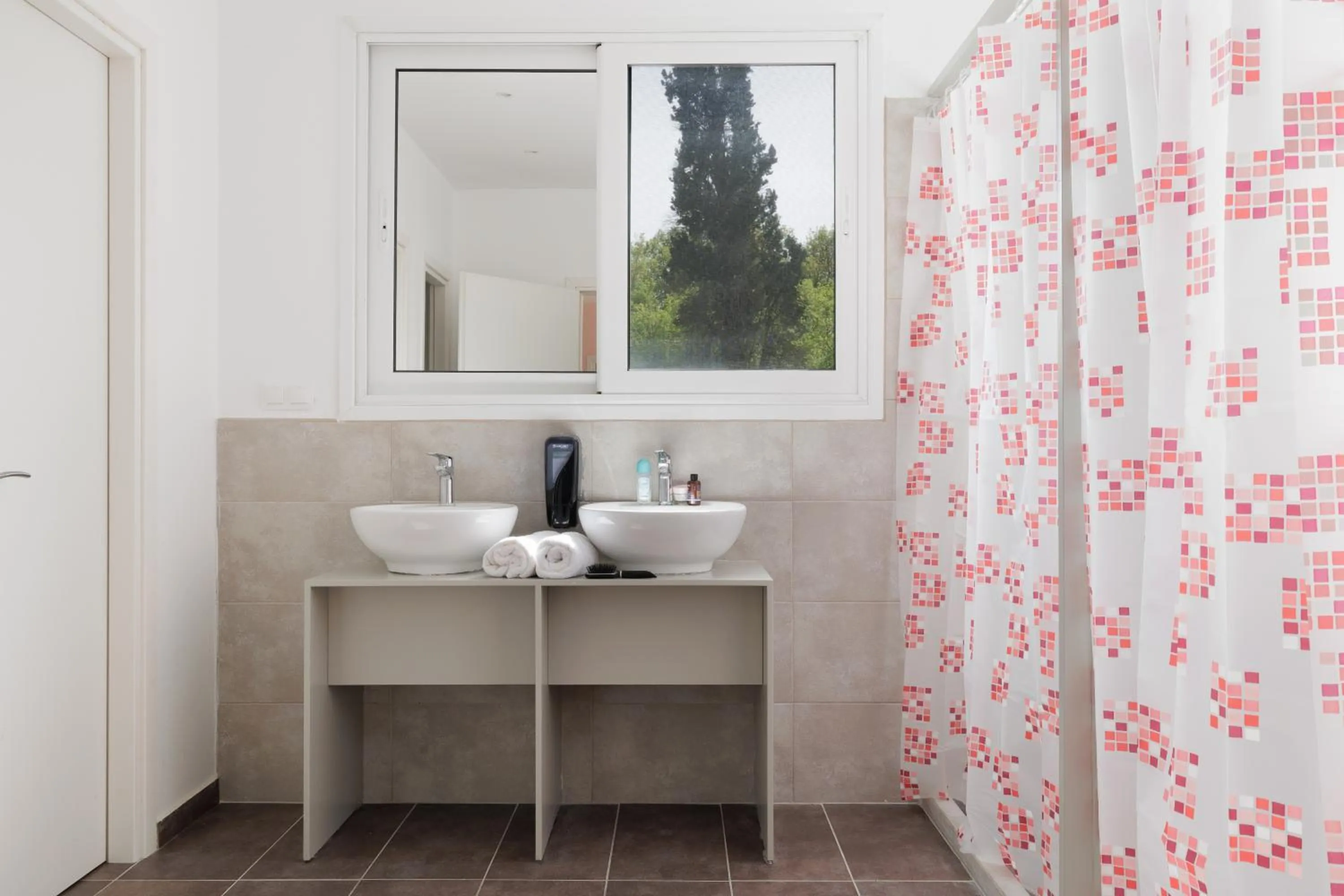 Bathroom in Local Hostel & Suites