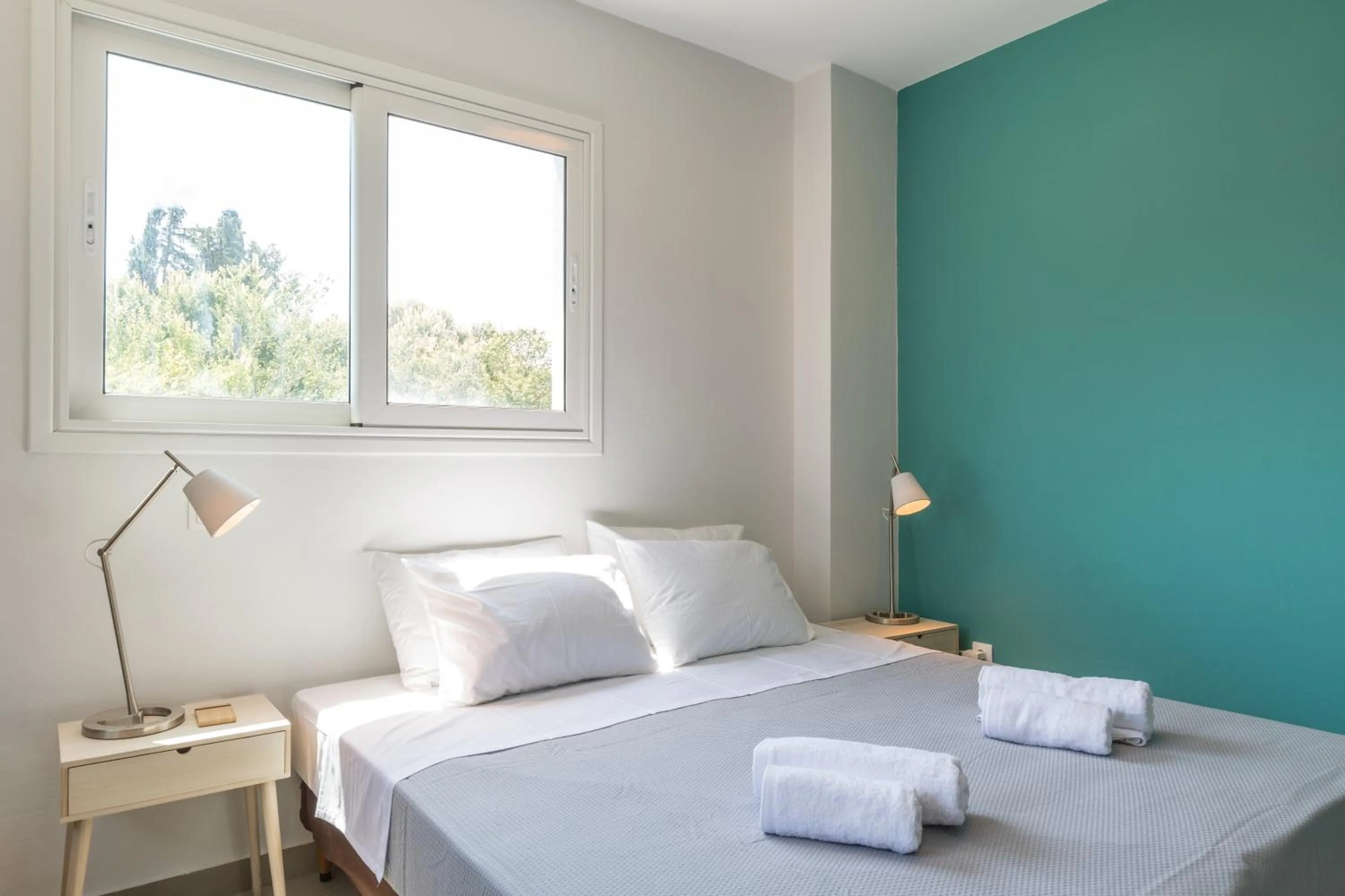 Bedroom, Bed in Local Hostel & Suites