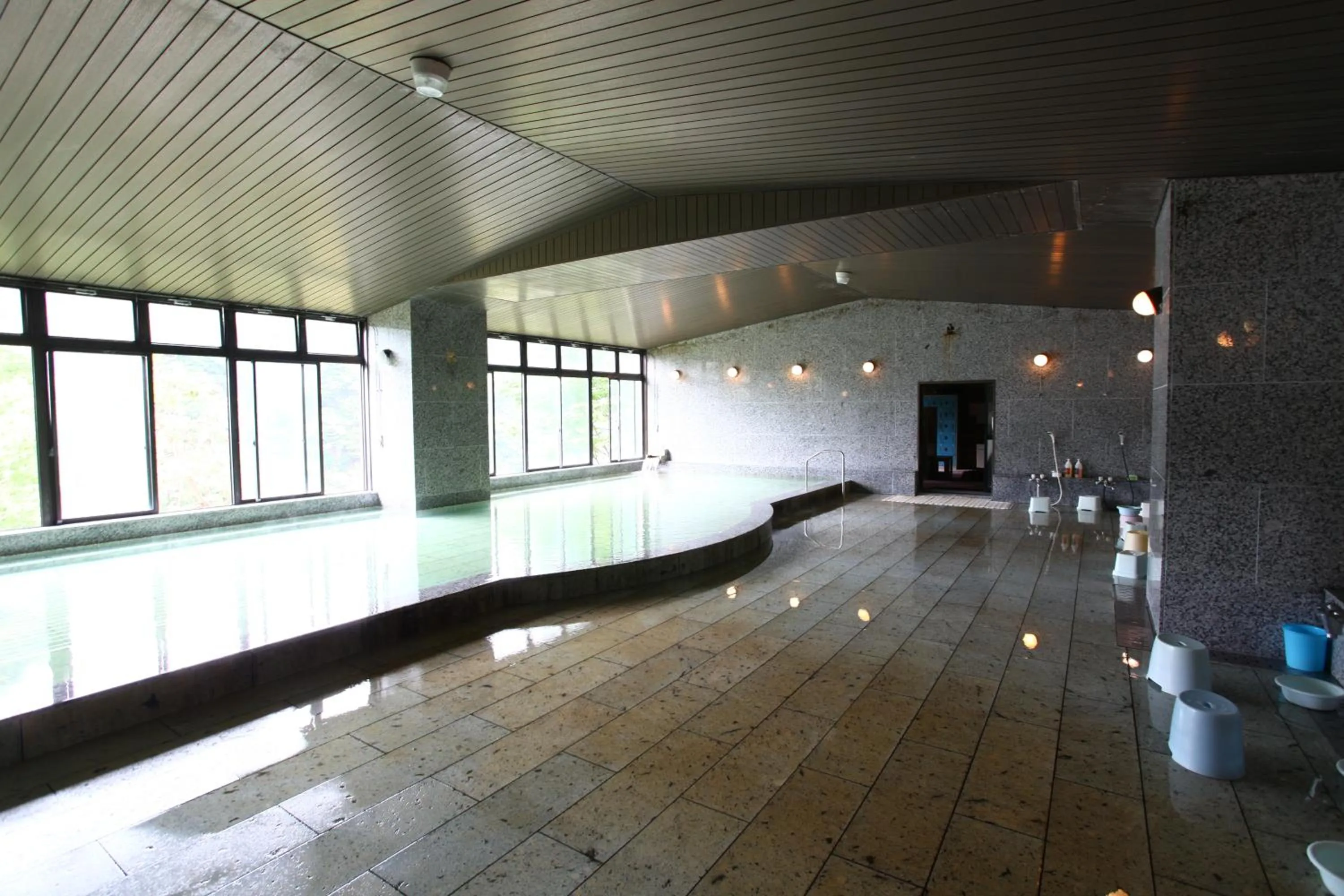 Public Bath in Hotel New Ohruri