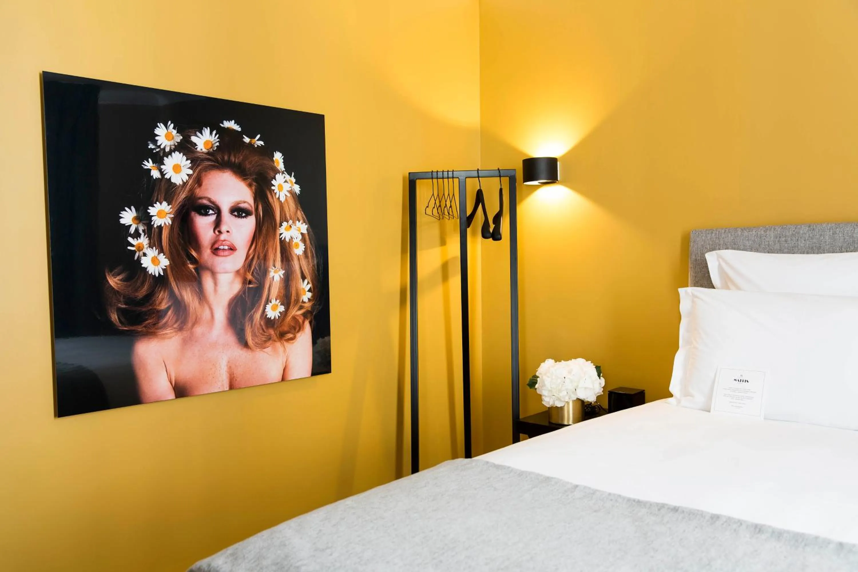 Photo of the whole room, Bed in Hôtel Mathis Elysées