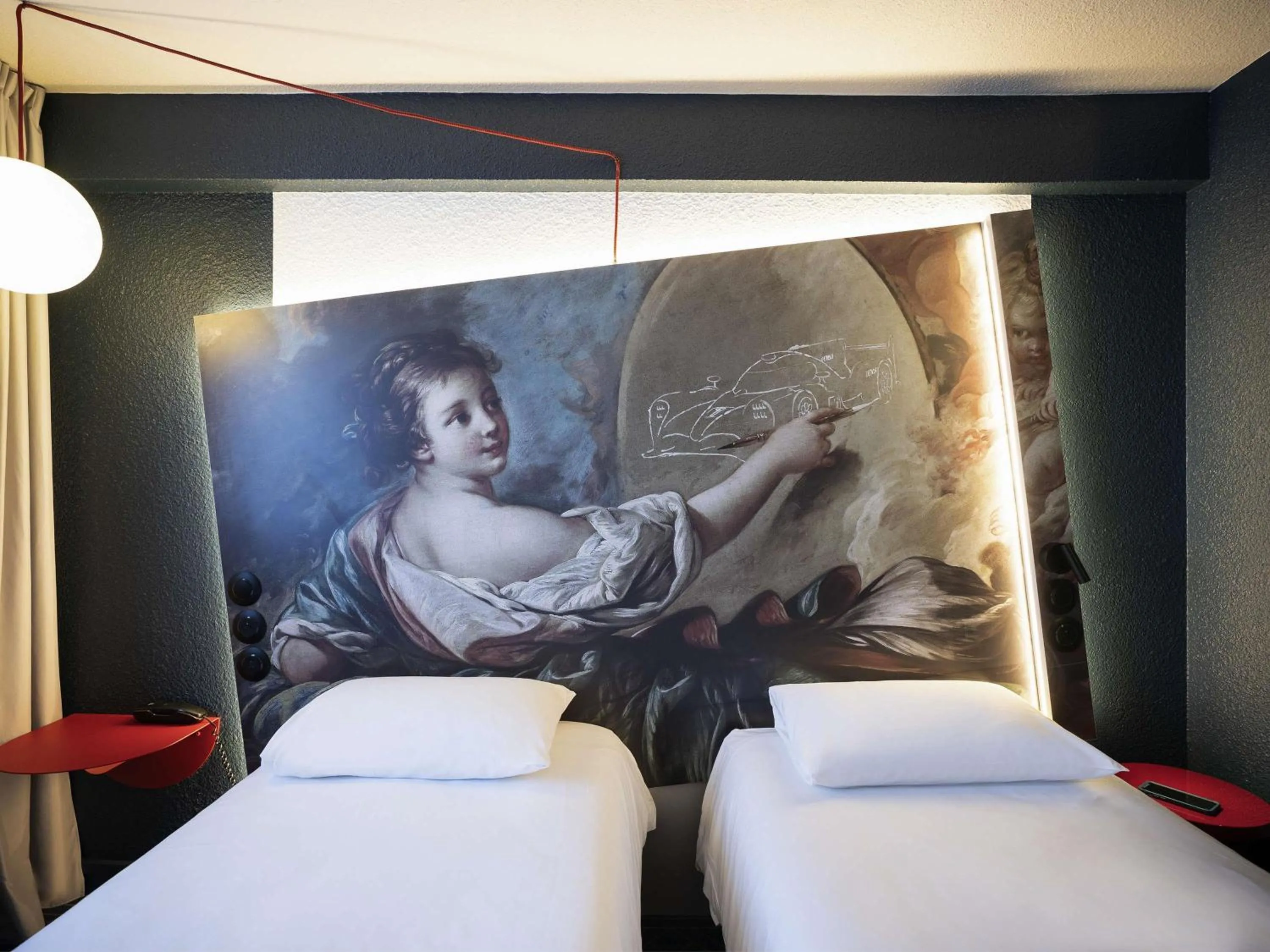 Bedroom, Bed in ibis Styles Le Mans Gare Sud