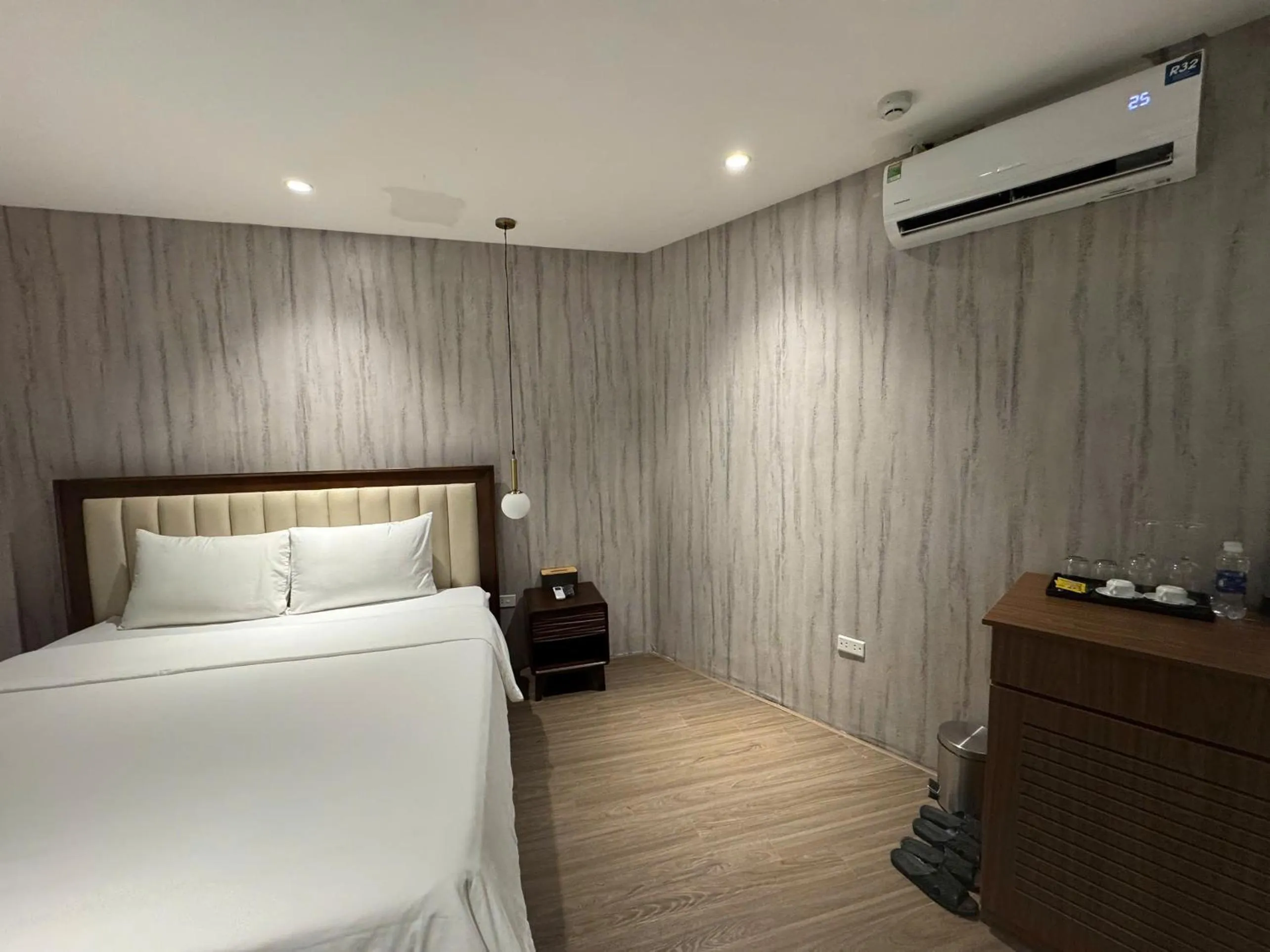 TV and multimedia, Bed in 22Land Moon West Lake