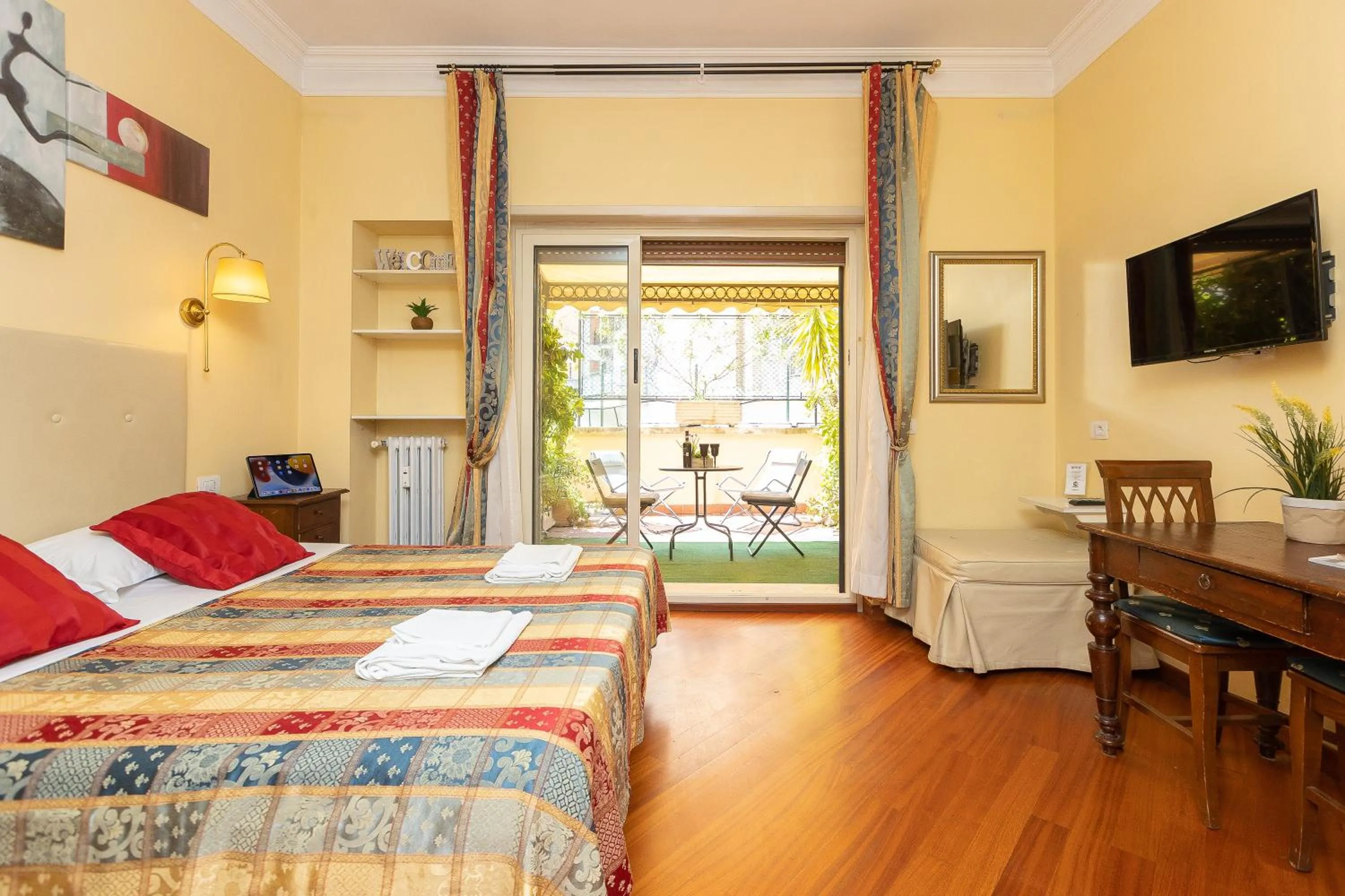 Bed in InternoUno Deluxe
